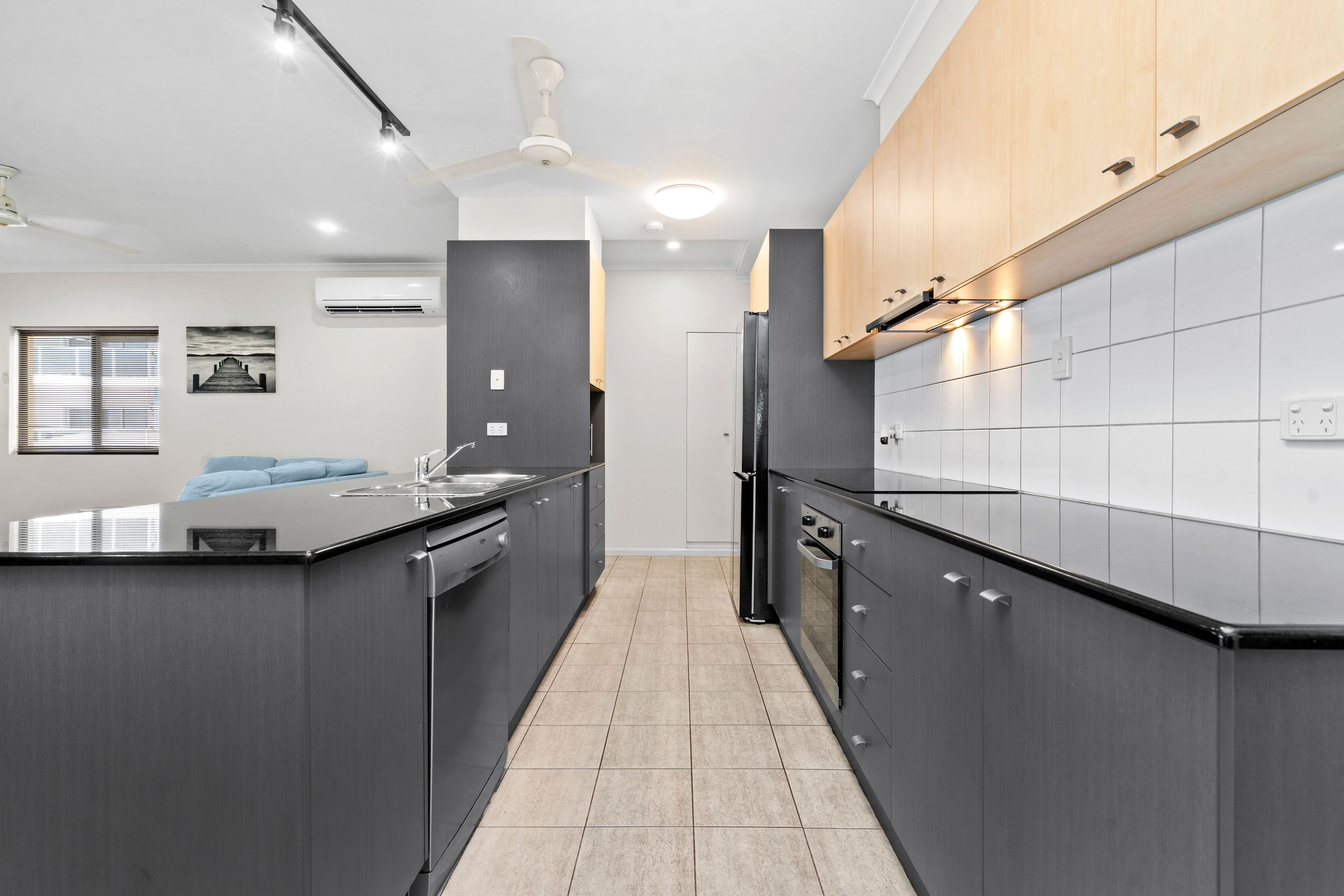 77/9 Carey Street — photo 8 of 19