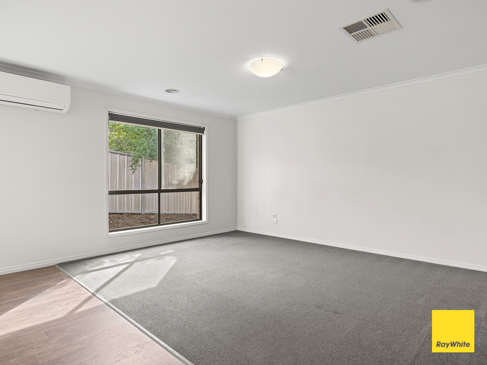 2/1C Lester Street — photo 3 of 18