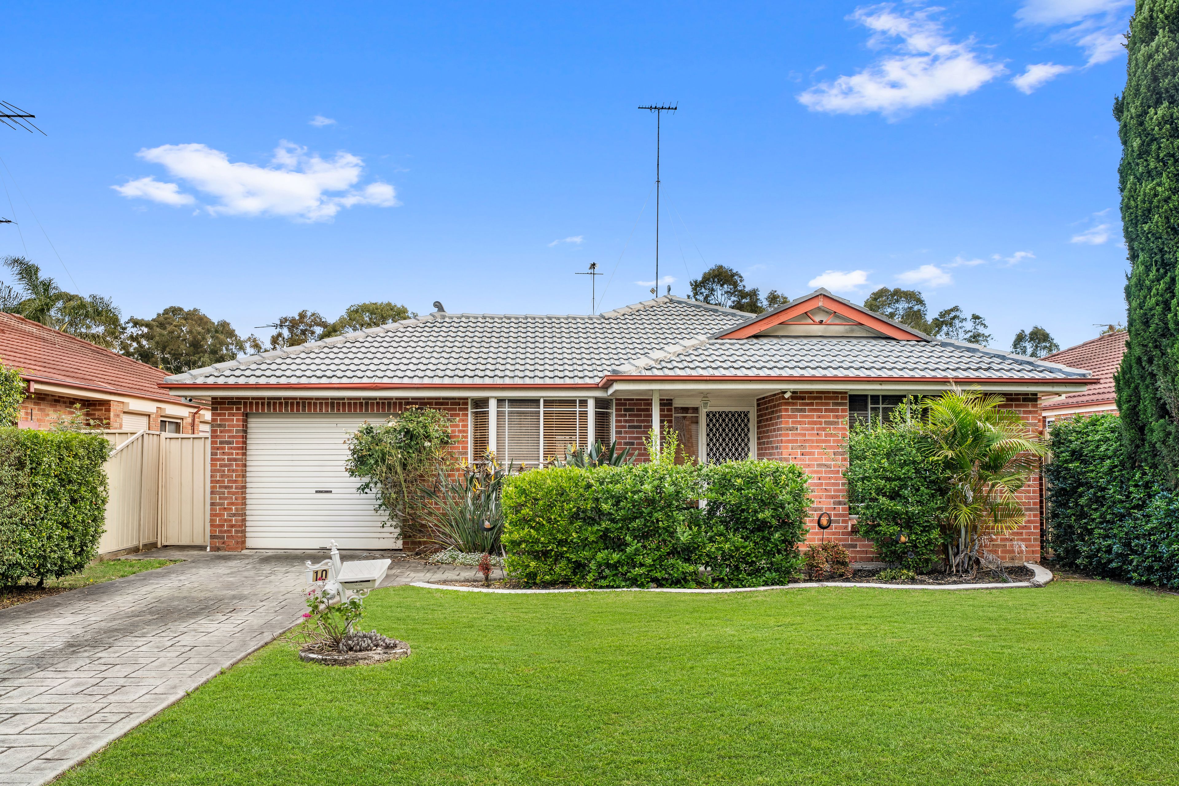 10 Gunara Terrace — photo from Ray White Glenmore Park