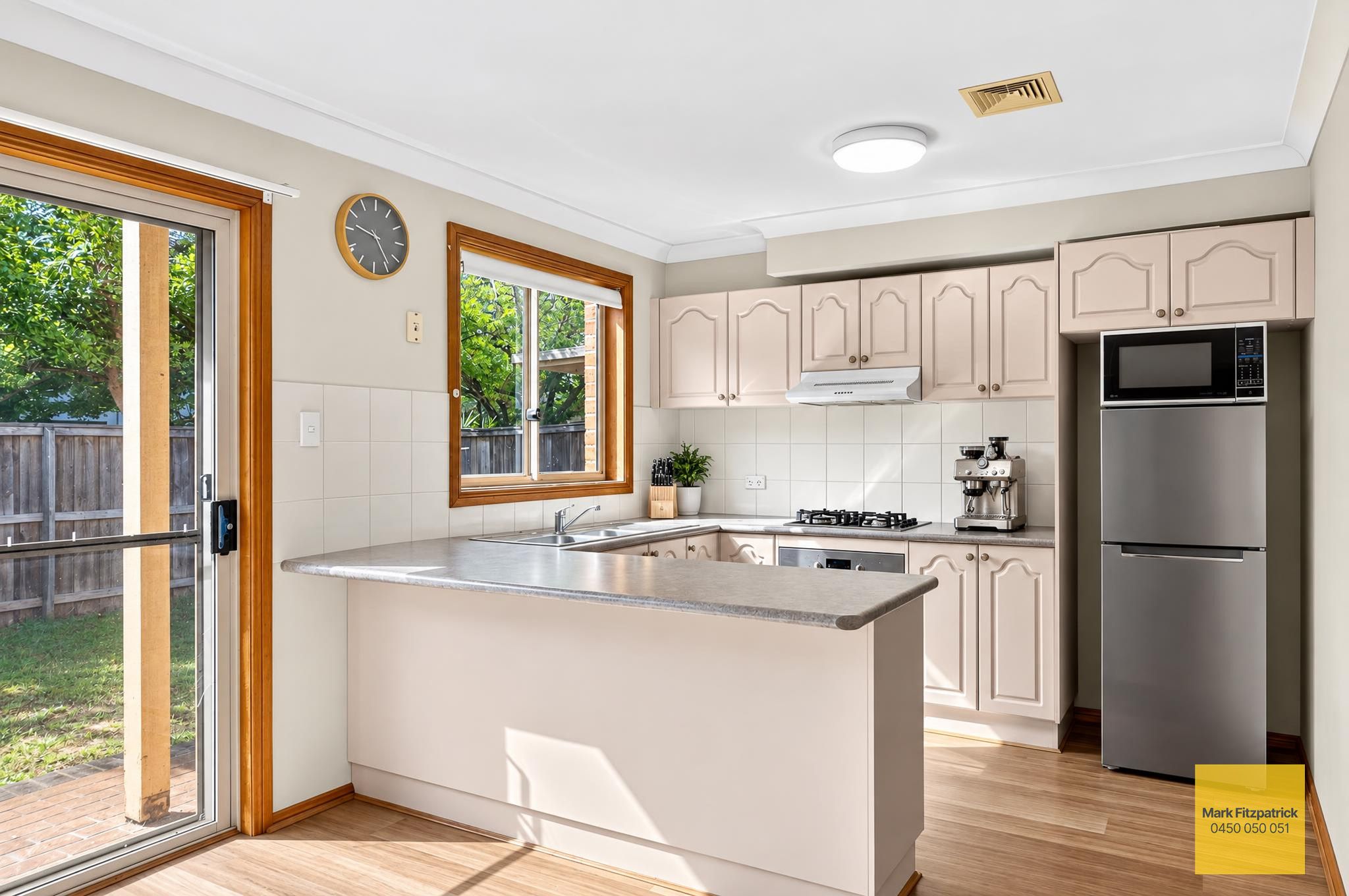 90 Glenfield Drive — photo 7 of 16