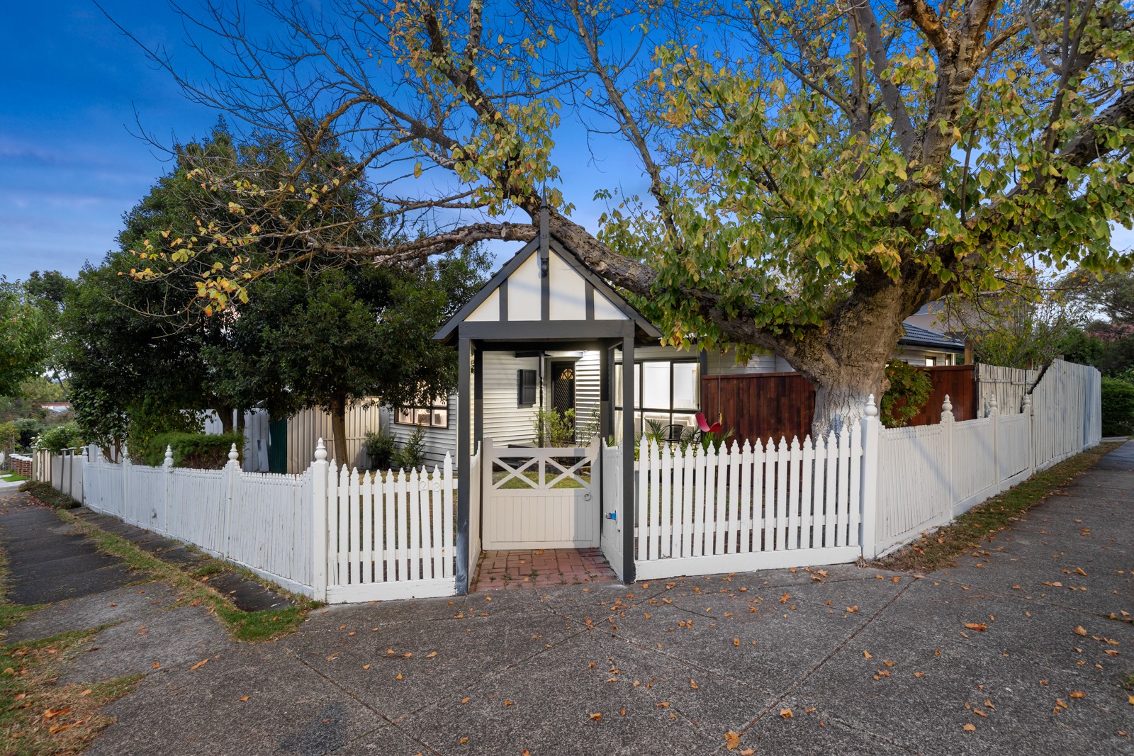 23 Crow Street, Burwood East, VIC 3151