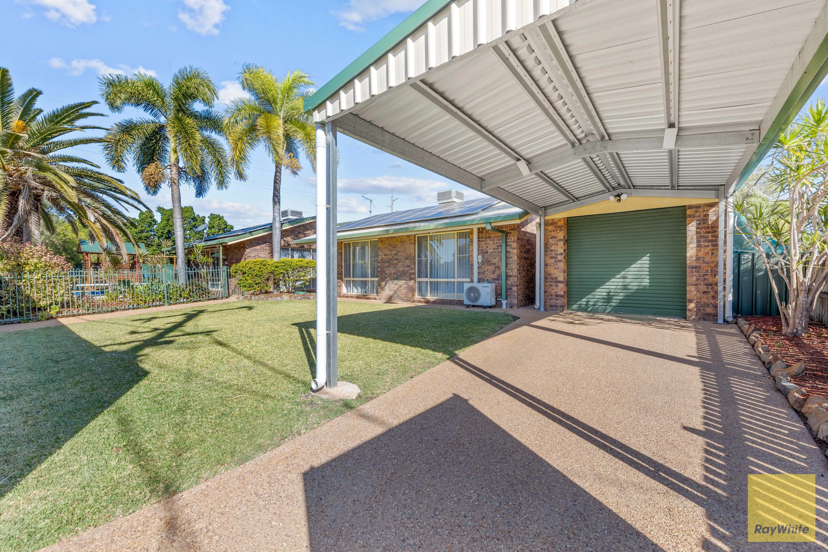 1 Rivoli Place, Emerald, QLD 4720