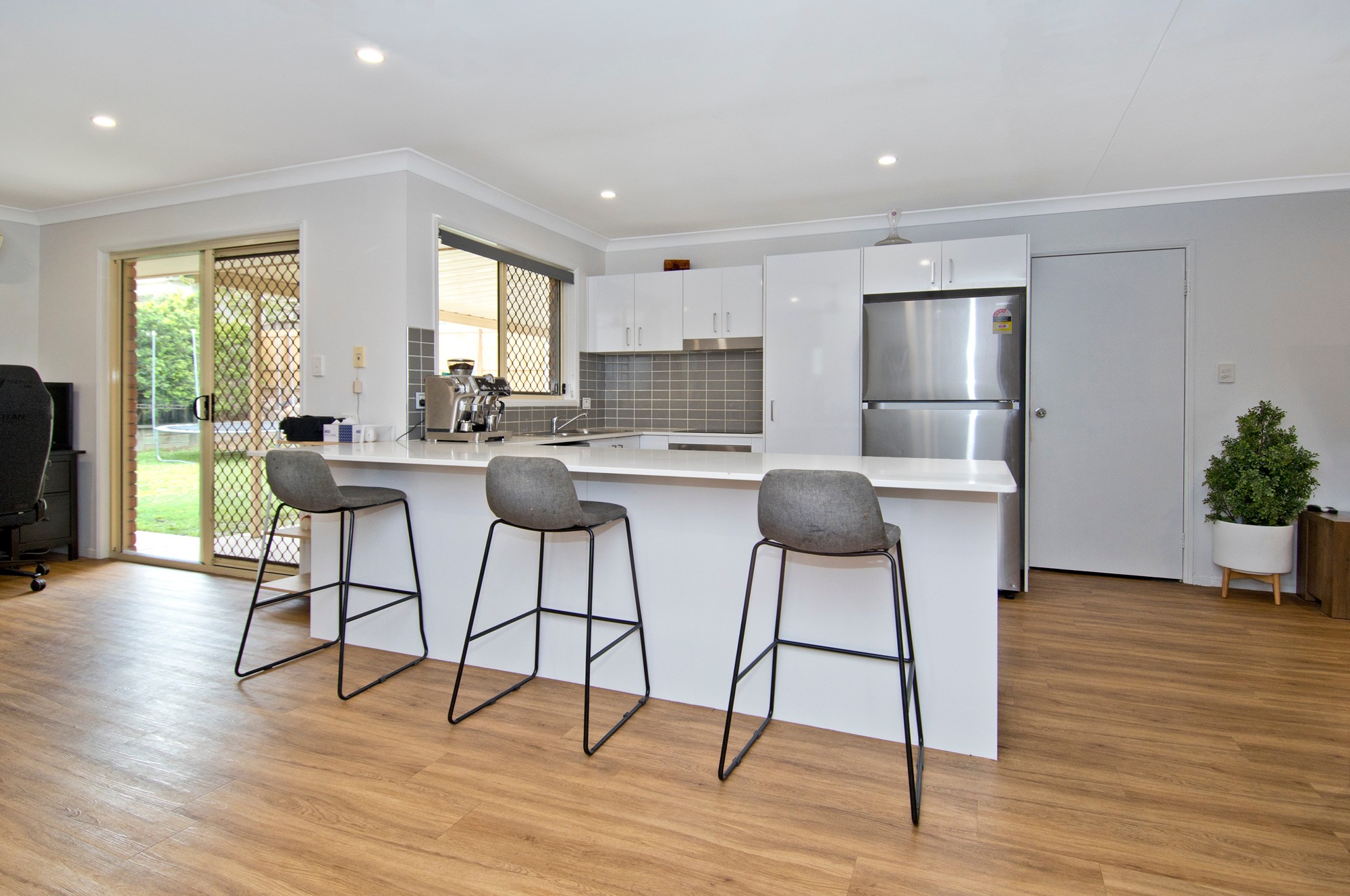 8 Waterline Crescent, Waterford, QLD 4133
