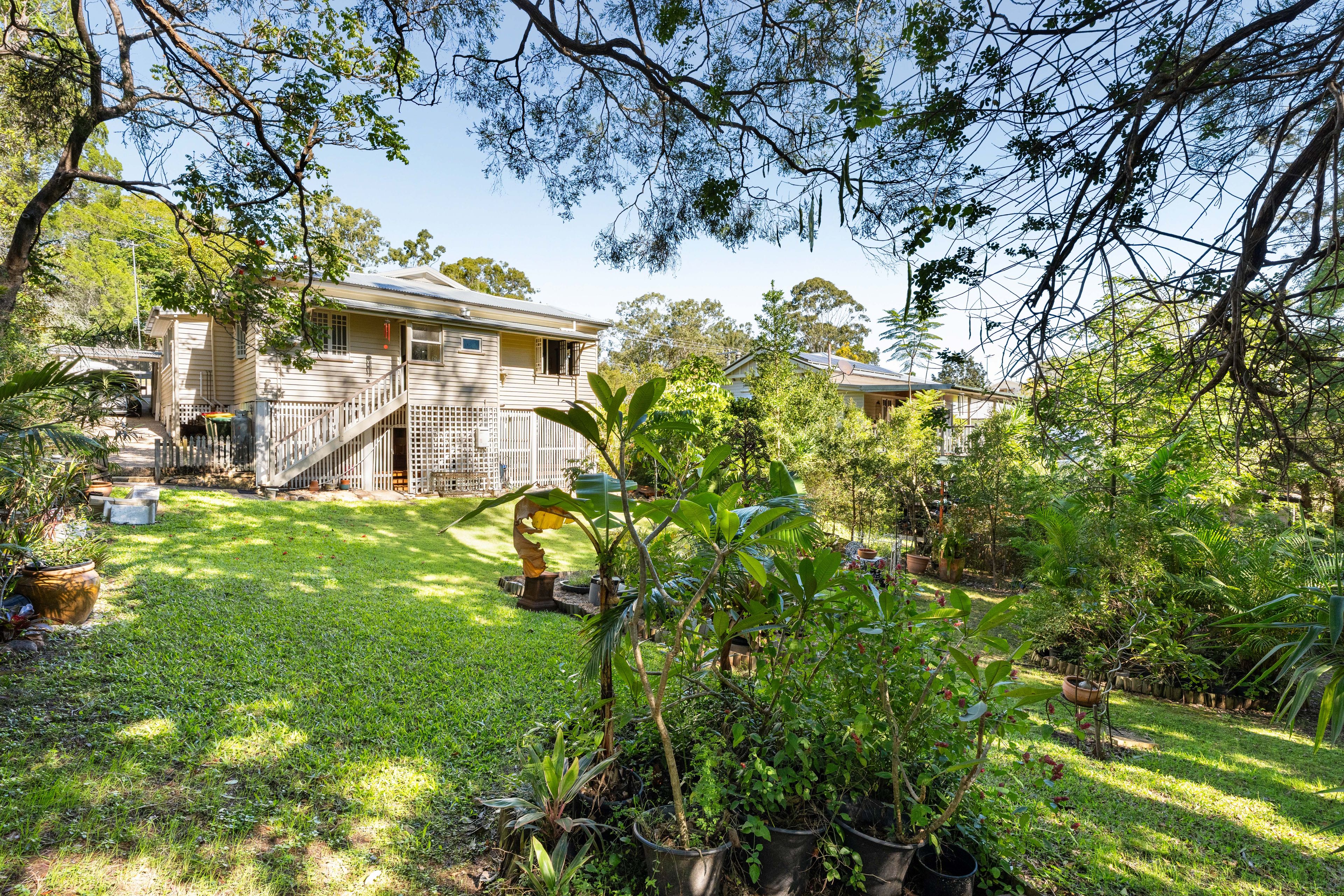 7 Hawthorne Street — photo 13 of 15
