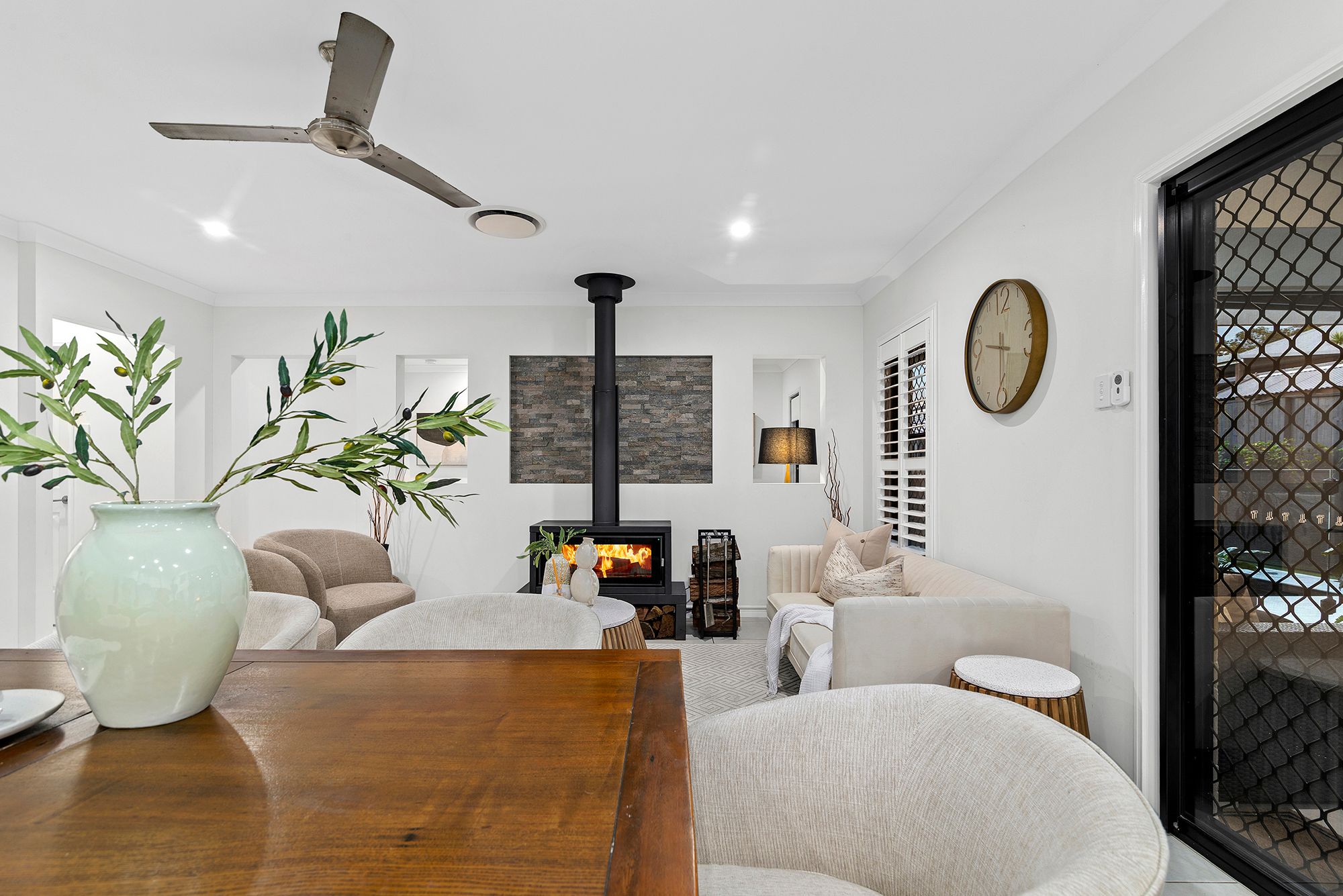 4 King Parrot Close — photo 9 of 27