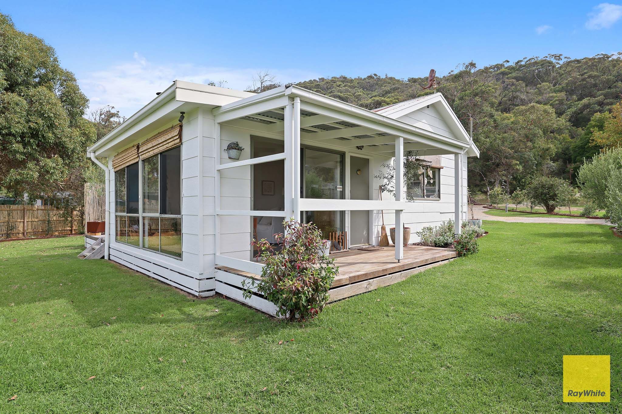 24 Bayside Drive, WALKERVILLE NORTH, VIC 3956