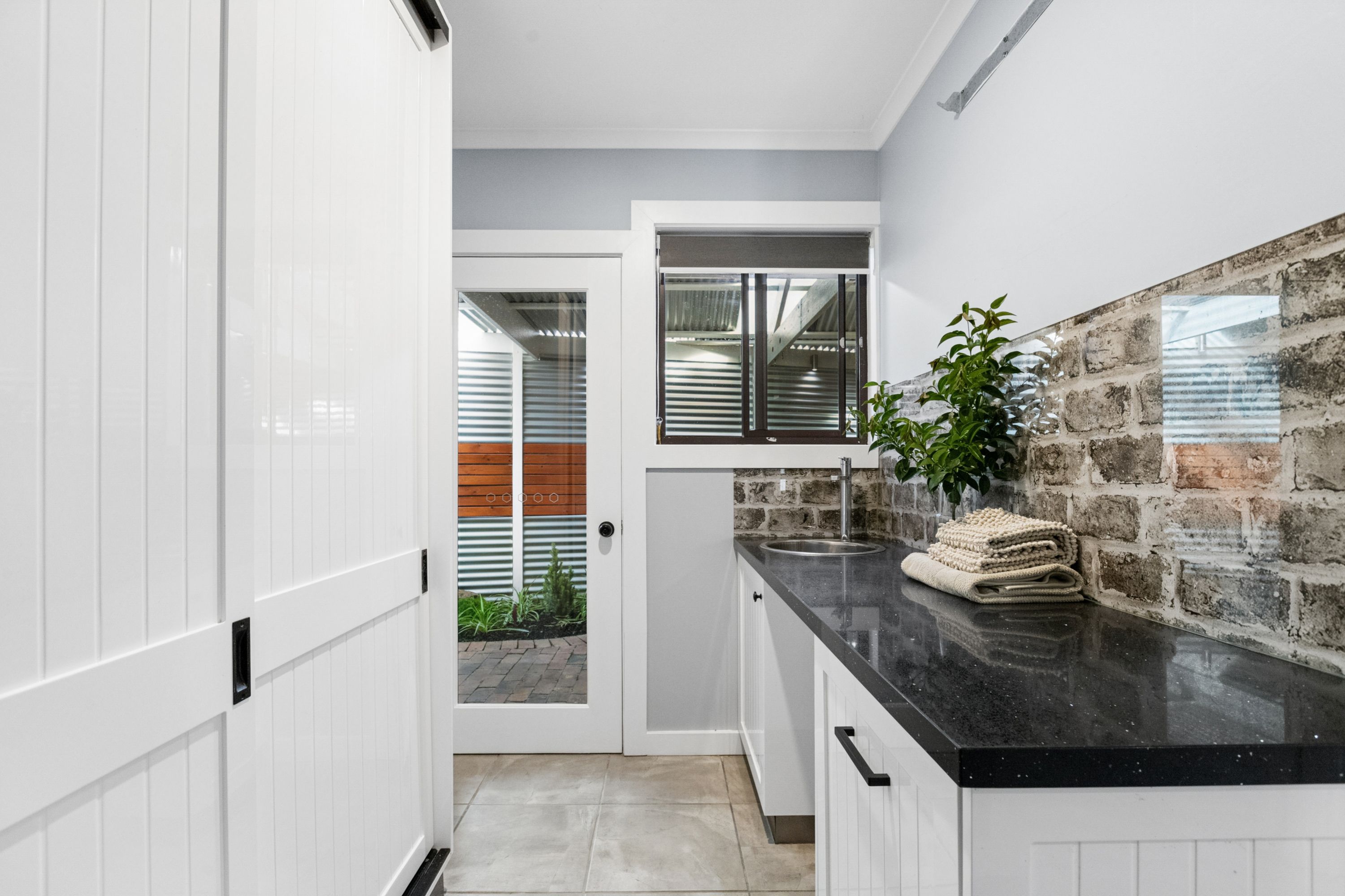 14 Mclaren Court — photo 12 of 17