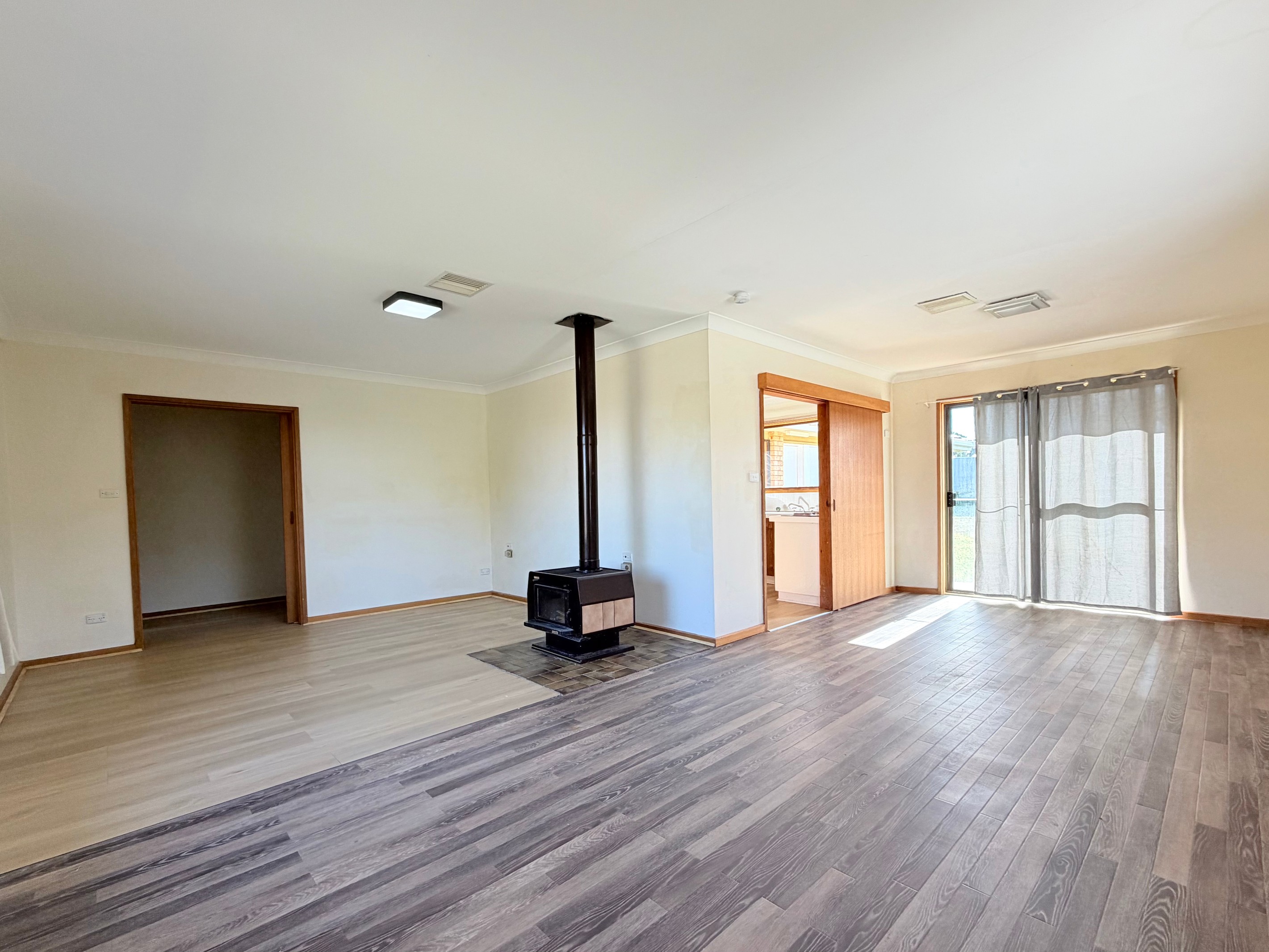 8 Hillcrest Avenue, Parkes, NSW 2870