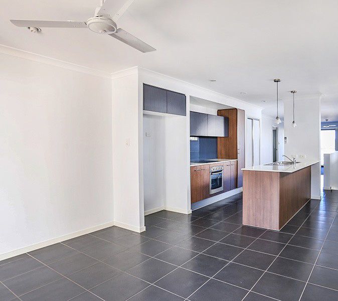 42 Brock Drive, Springfield Lakes, QLD 4300