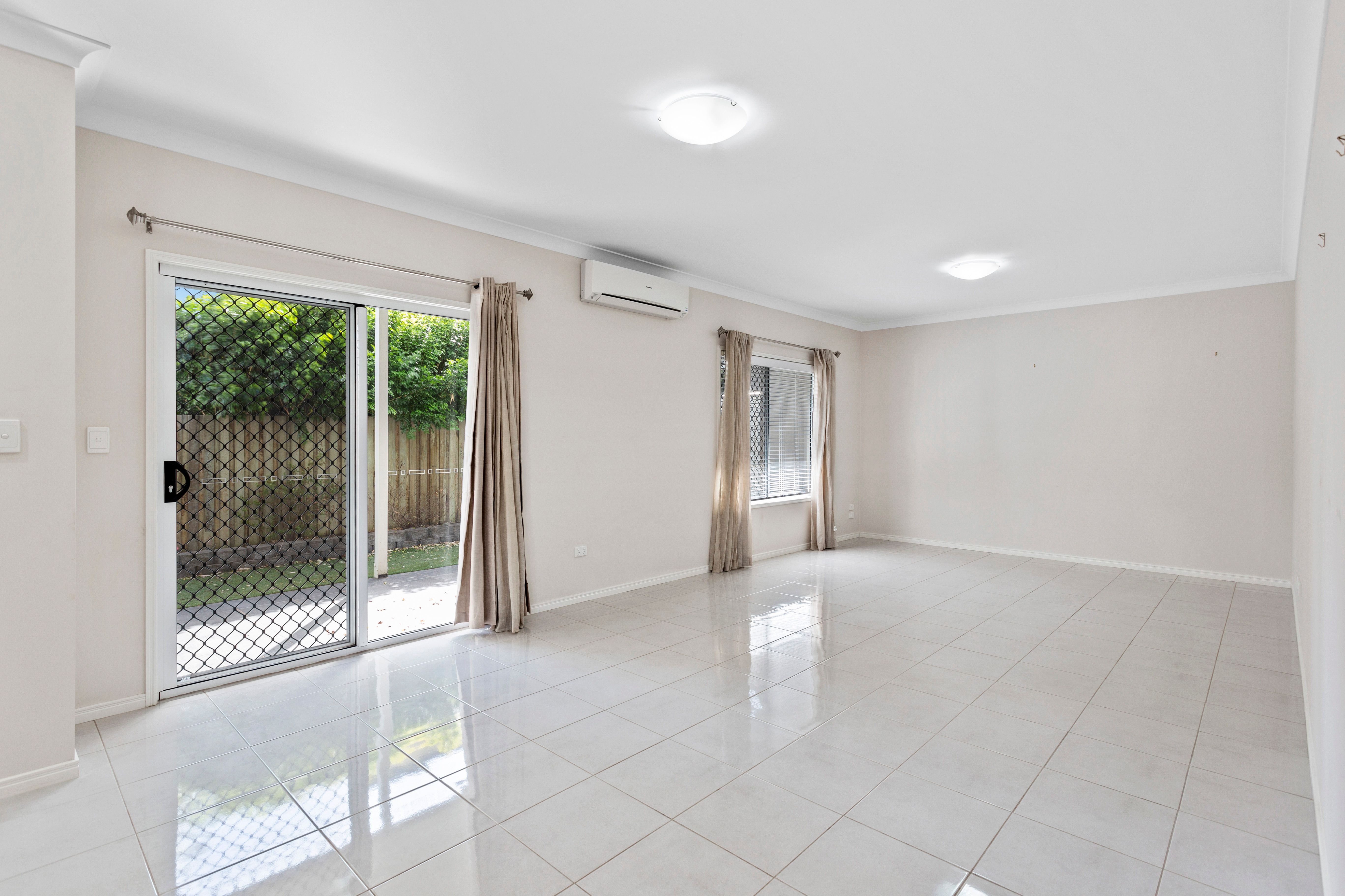 Unit 3/446 Hume Street, Middle Ridge, QLD 4350