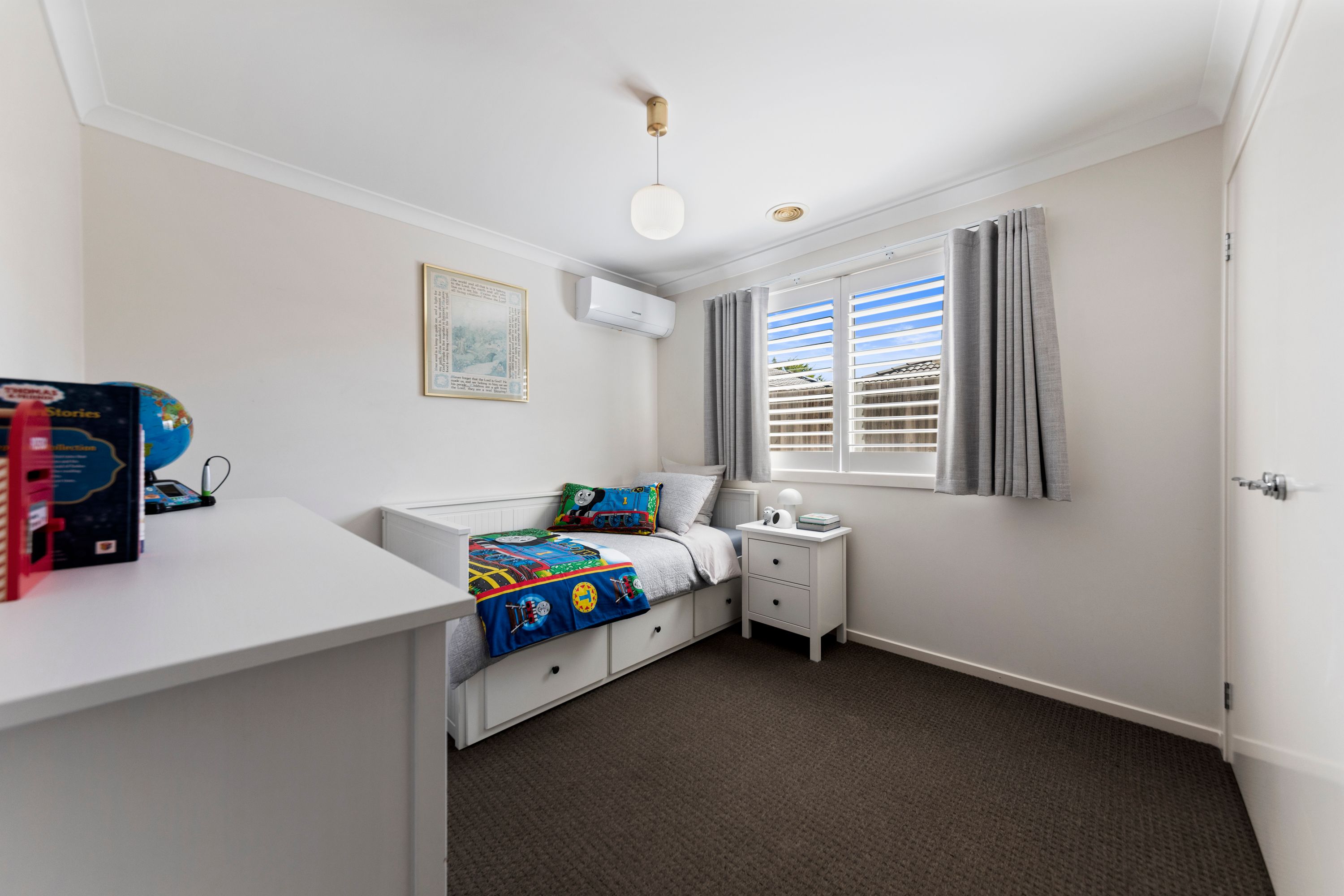 16 Shakespeare Court — photo 16 of 28