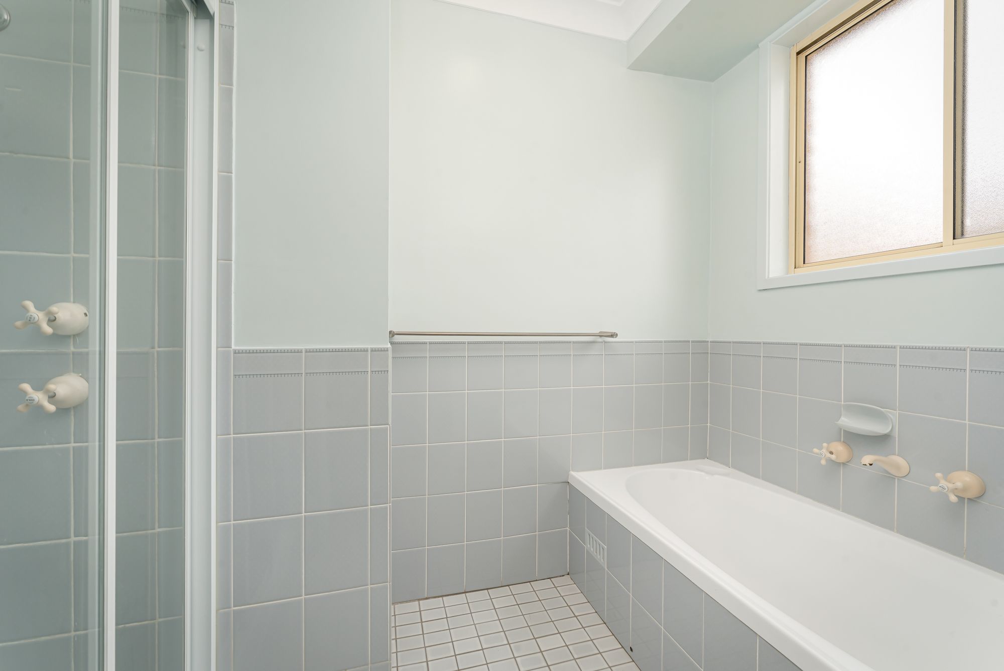 13 Gibson Avenue — photo 7 of 17