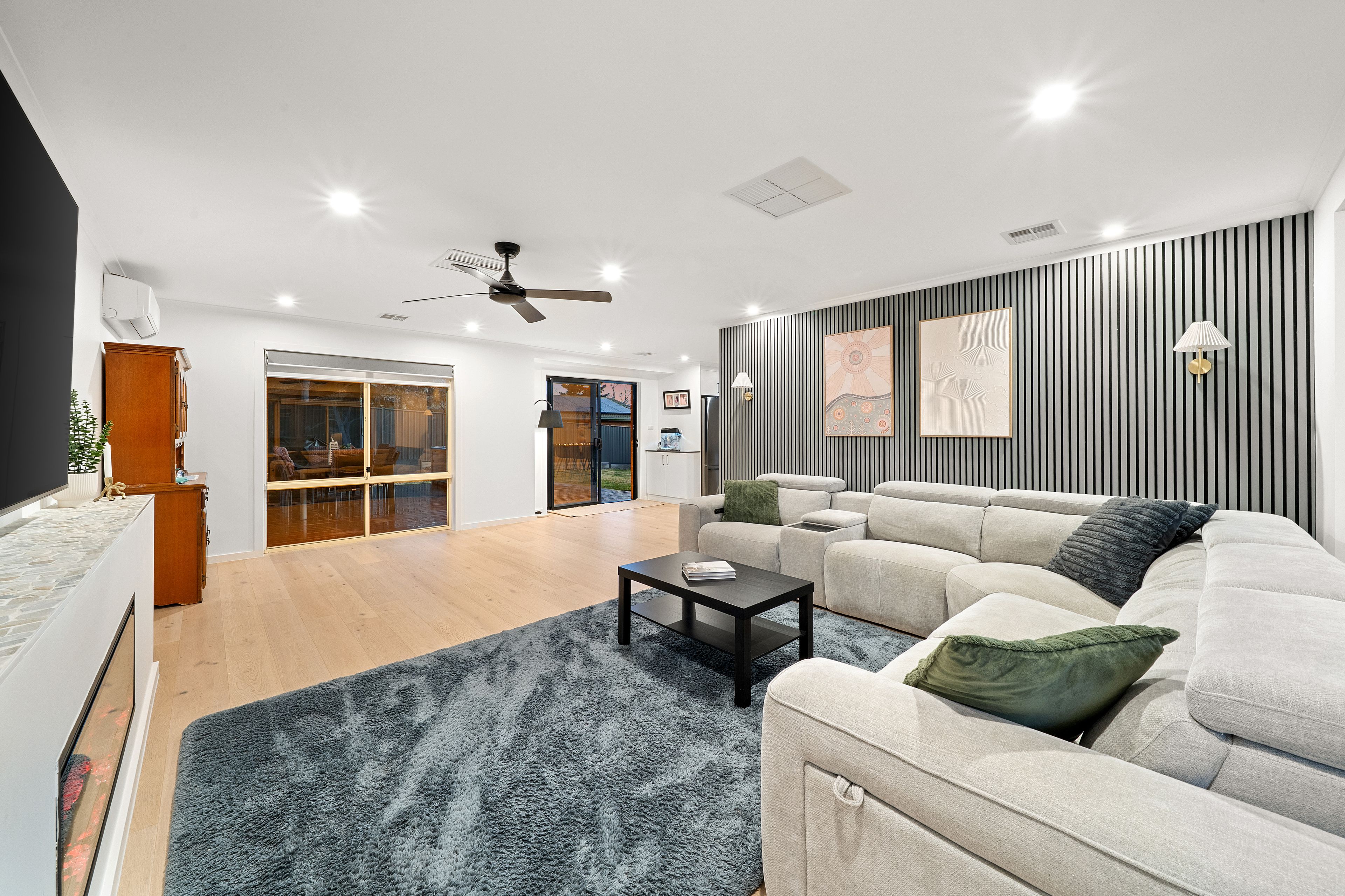 2 Jane Sutherland Street — photo 3 of 26