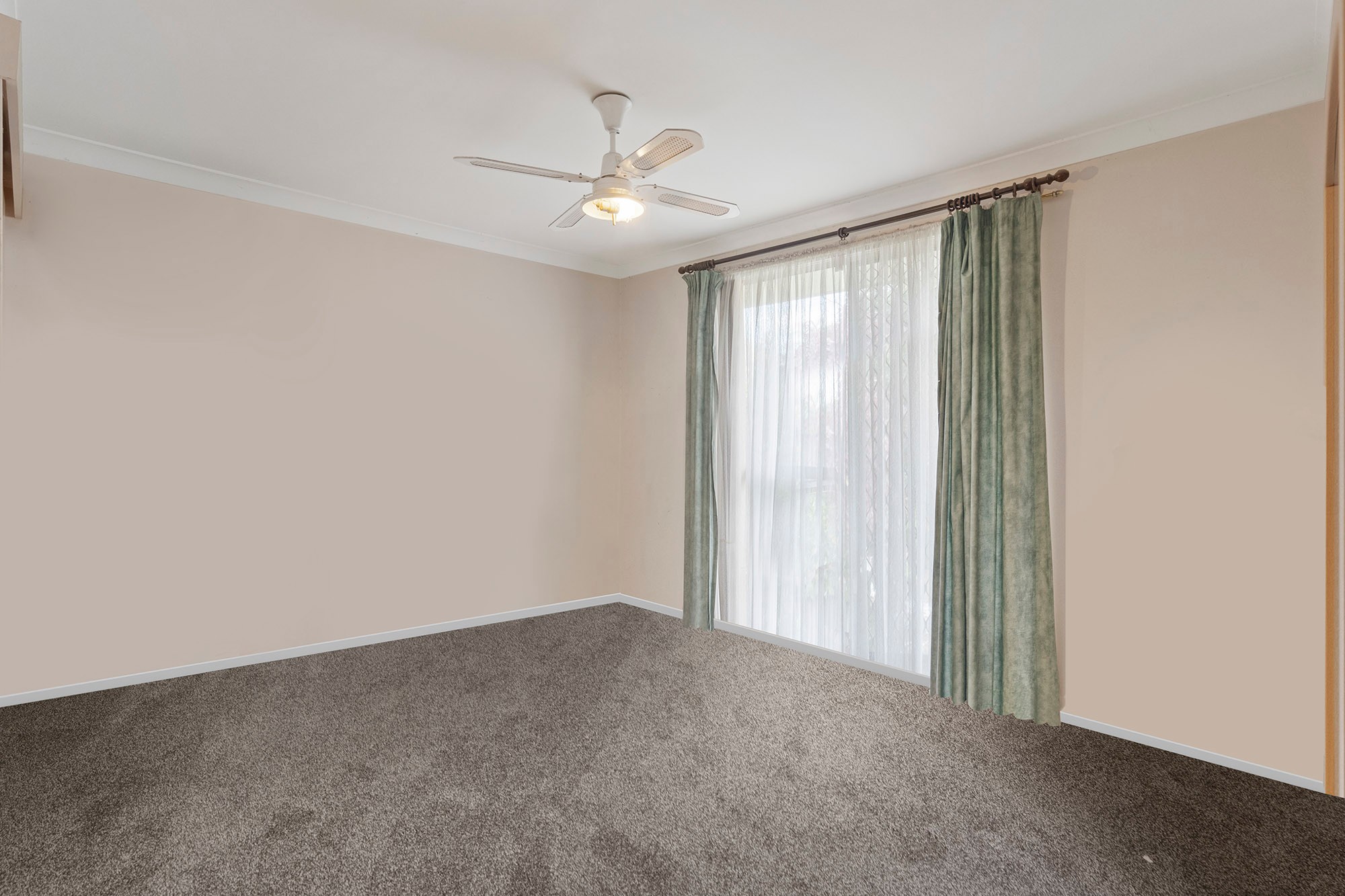 6 Hanlon Street, Tanah Merah, QLD 4128