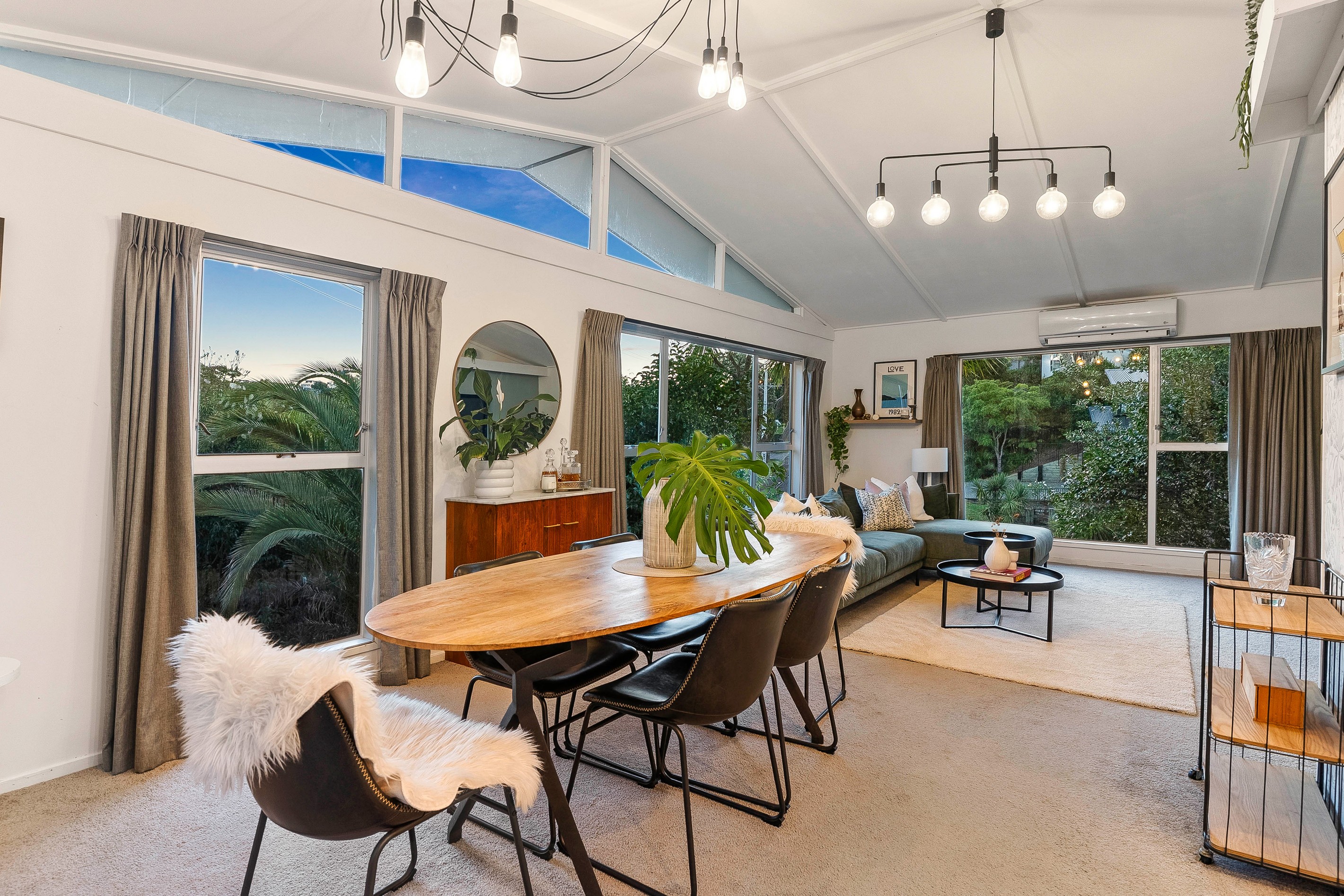 1C Peter Terrace, Castor Bay, North Shore City