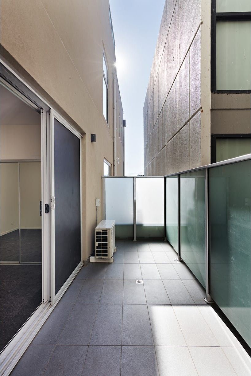102/437 Gaffney Street — photo 3 of 9
