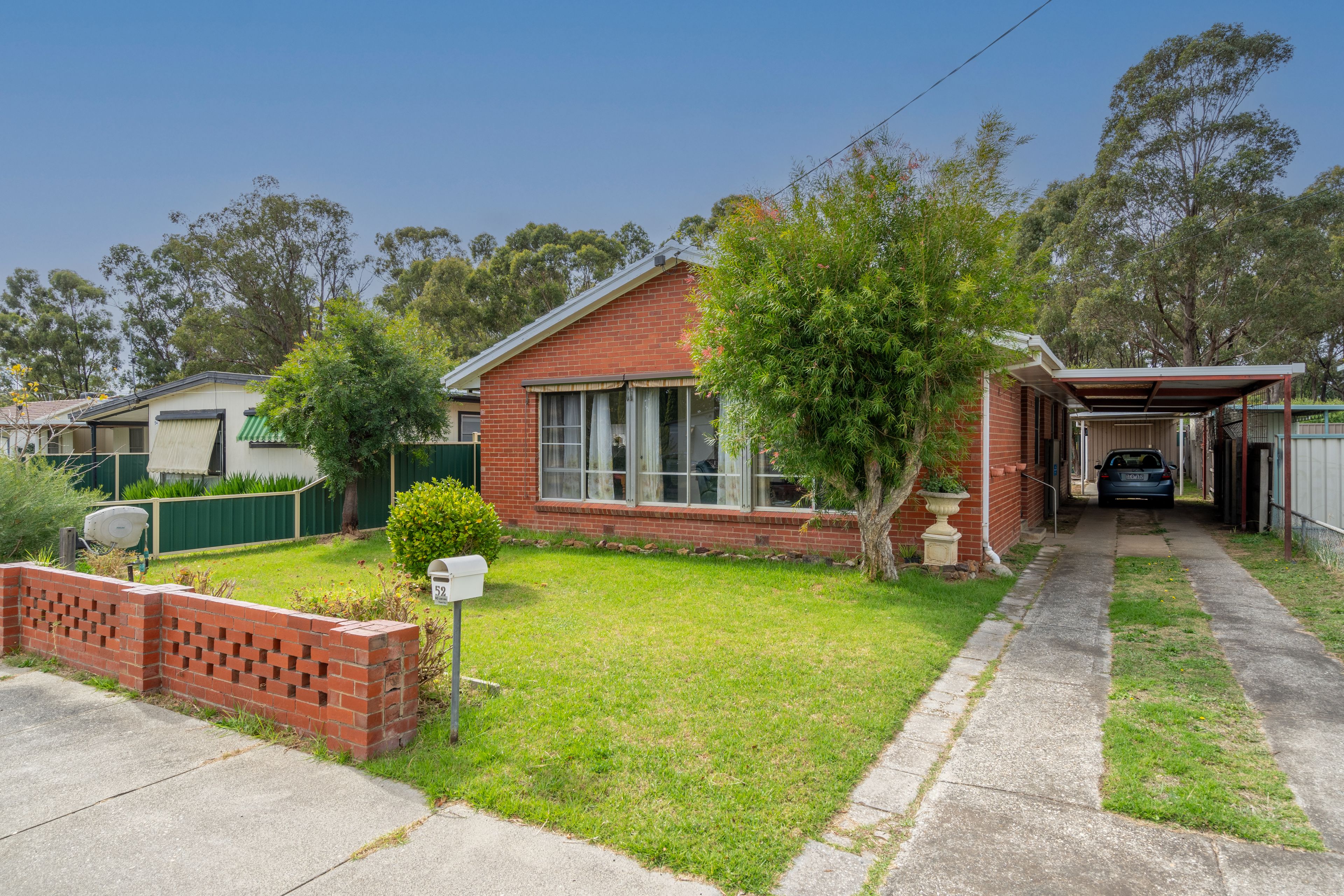 52 Martindale Crescent , Seymour VIC 3660