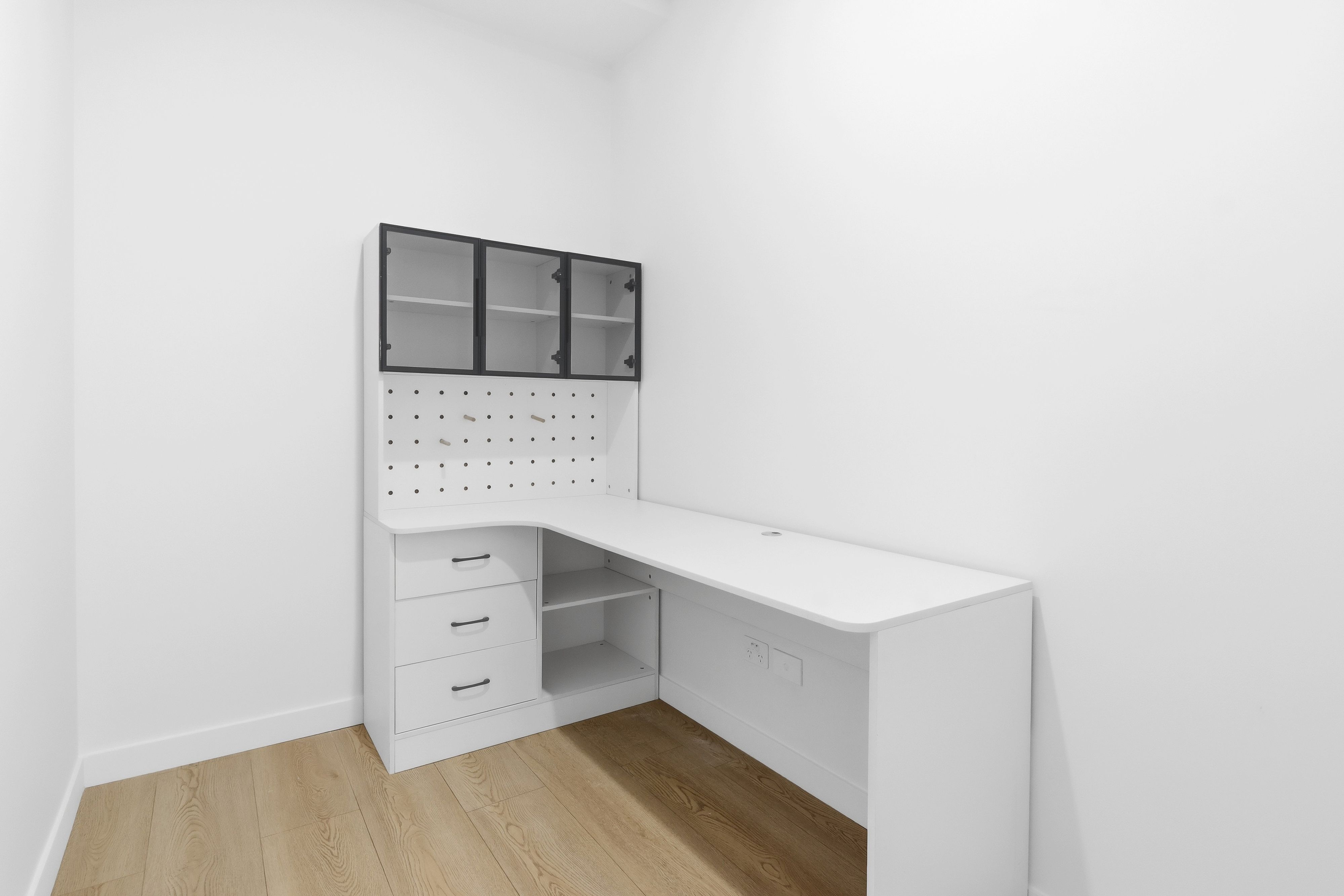 1002/20 Dressler Court — photo 11 of 16
