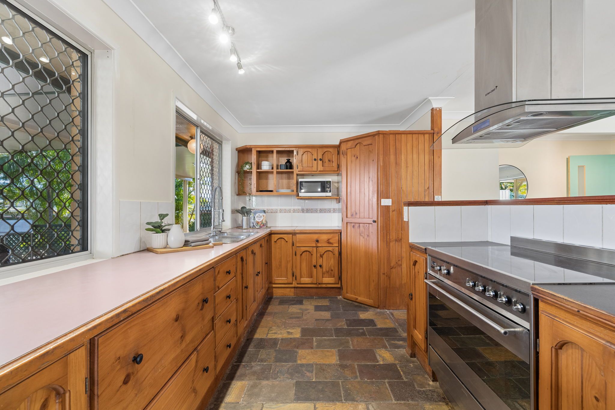 16 Josey Street — photo 6 of 30