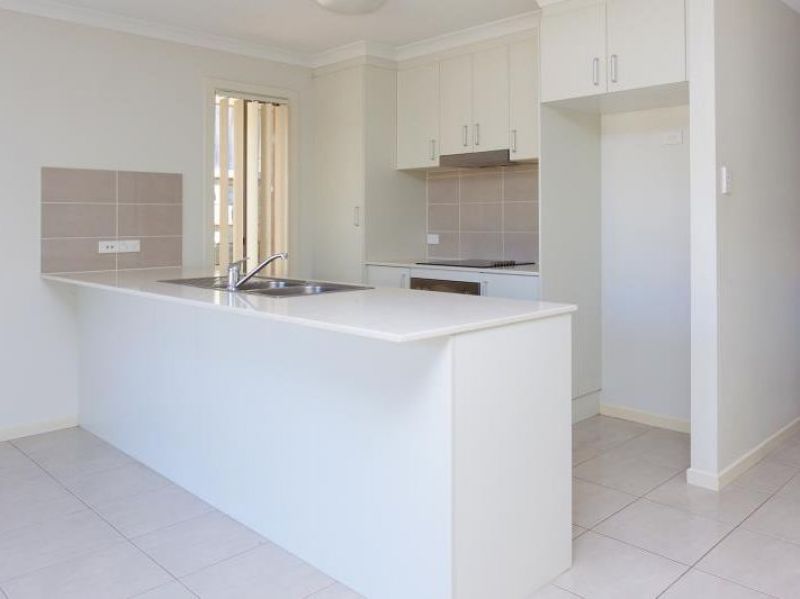 9 Messenger Court, Springfield Lakes, QLD 4300
