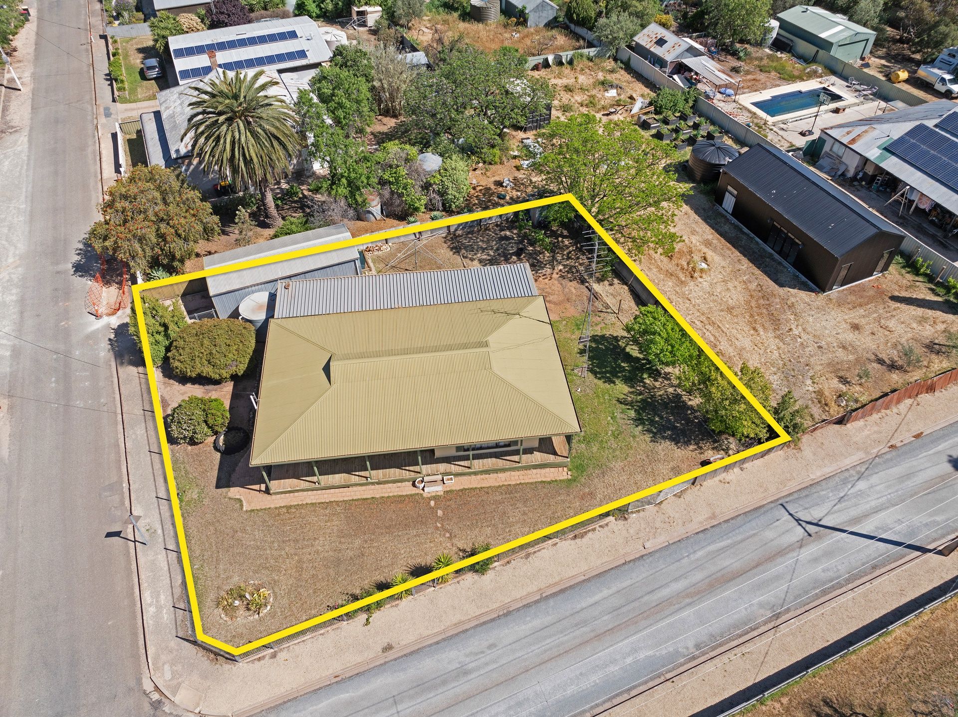 4 Moore Street , Blyth SA 5462