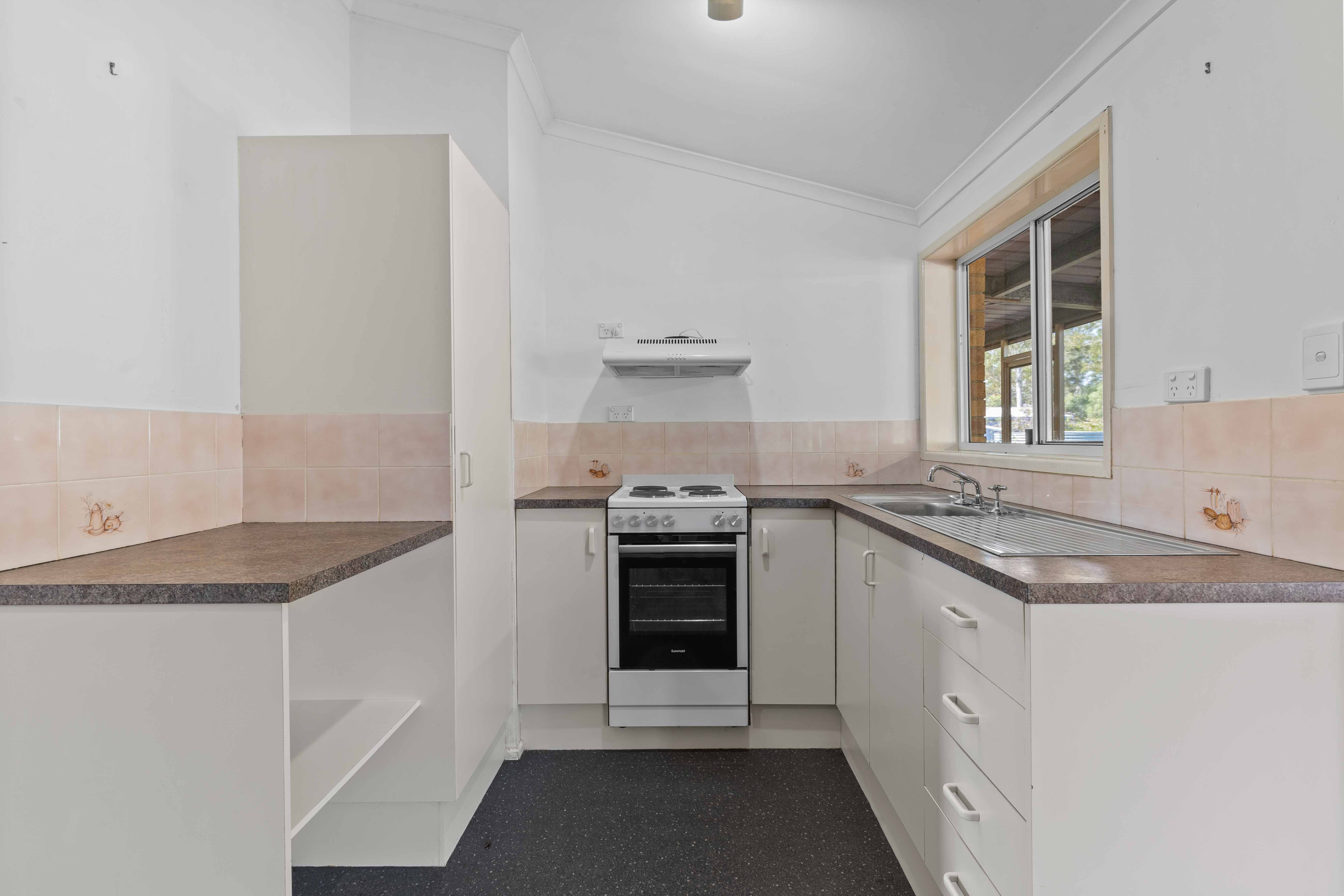 42 Brugh Street, Aldershot, QLD 4650