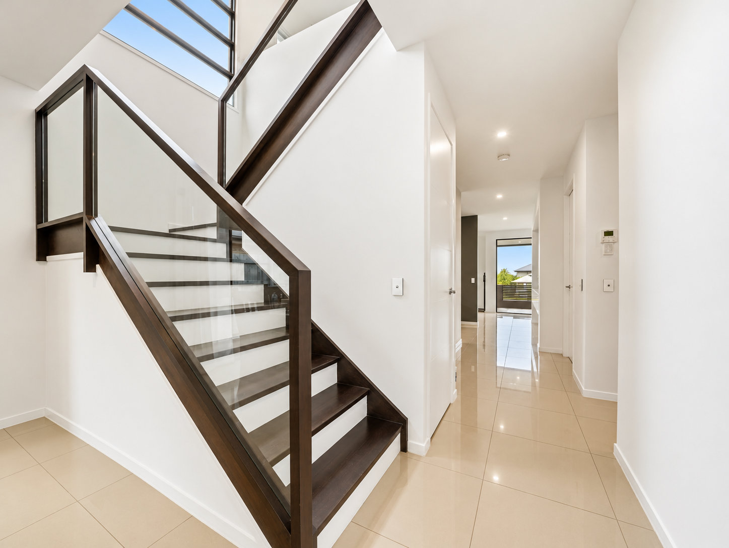 28 Crest Street — photo 11 of 23