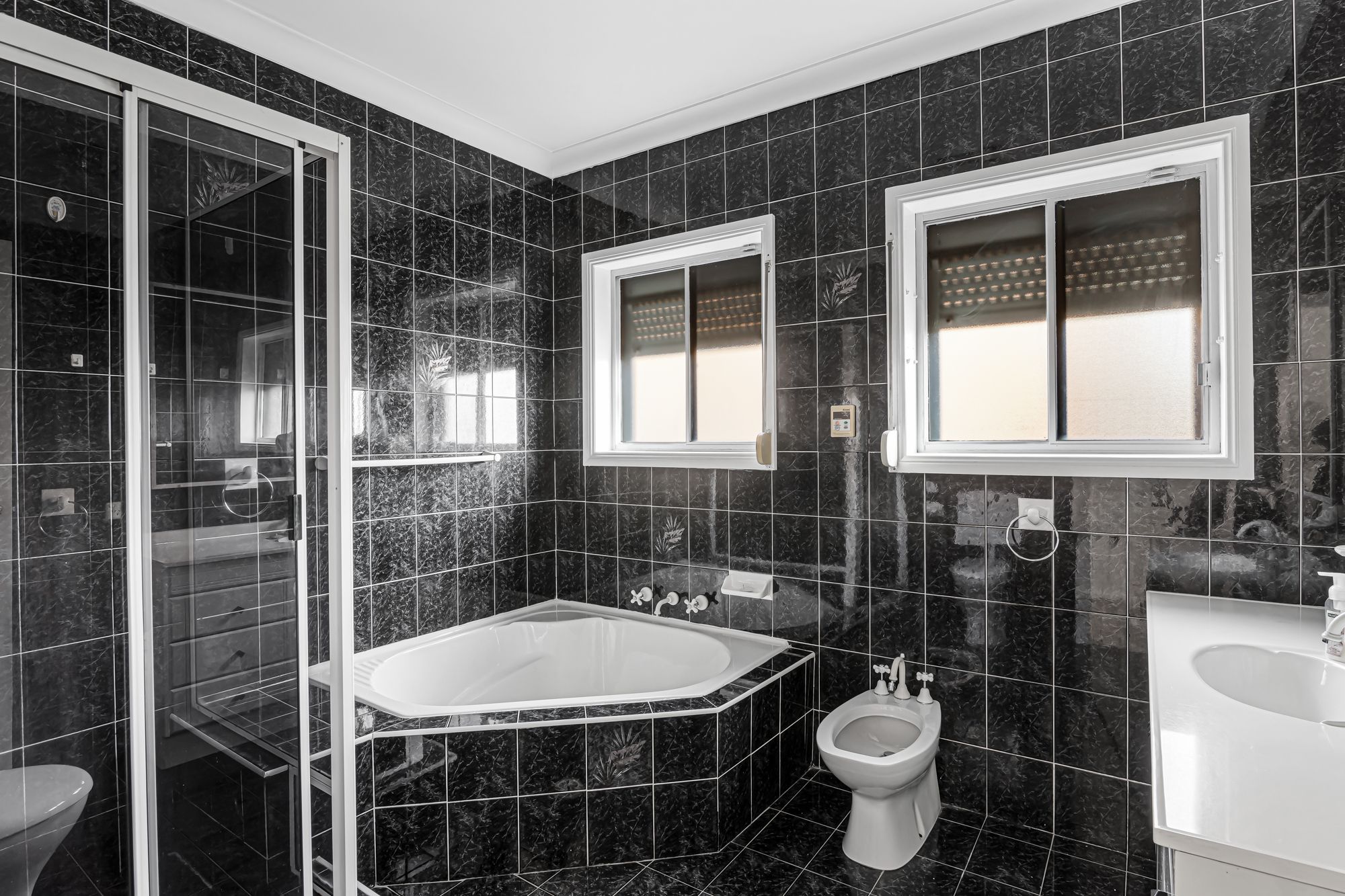 48 Oleander Street — photo 9 of 11