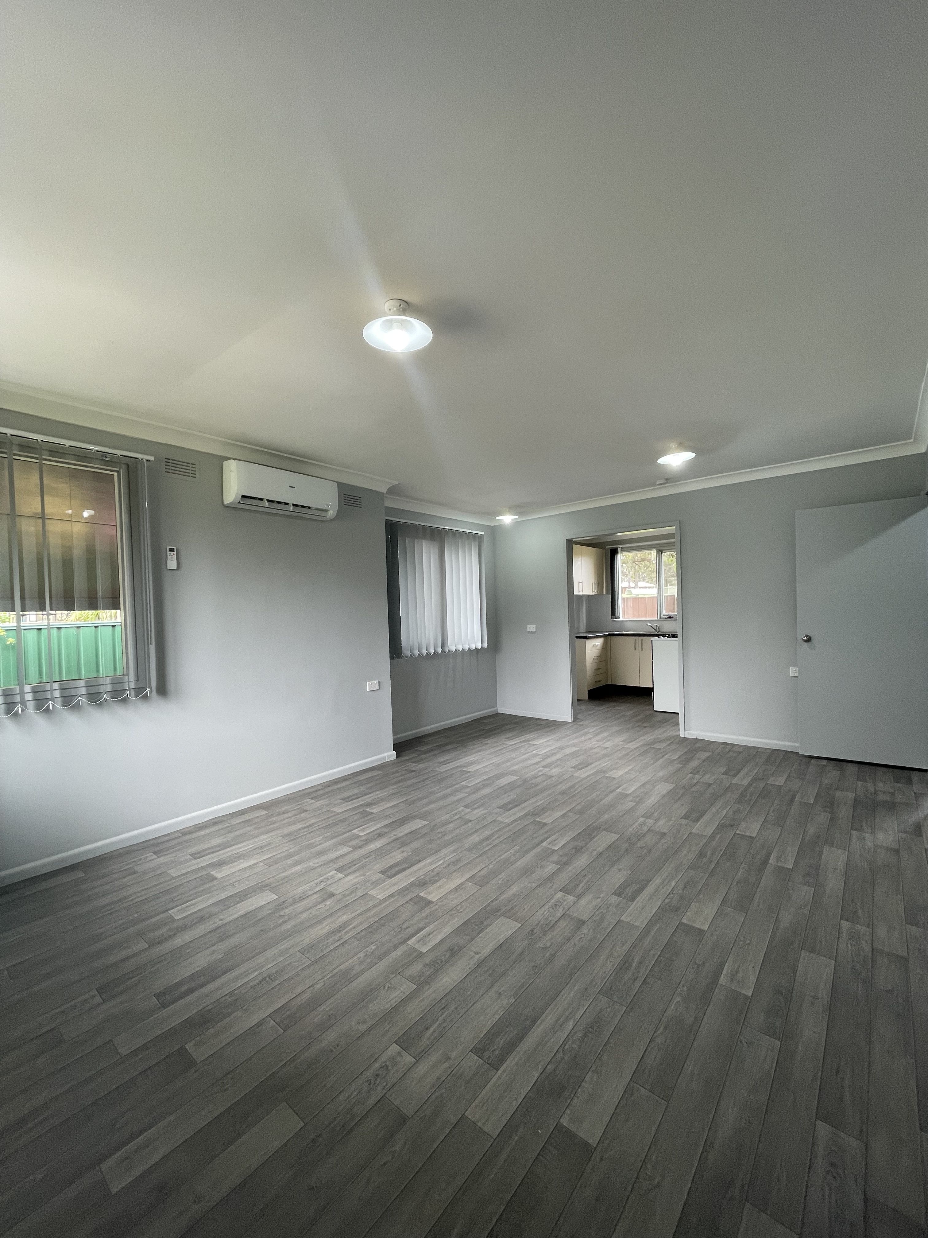 55 Palau Crescent — photo 2 of 7