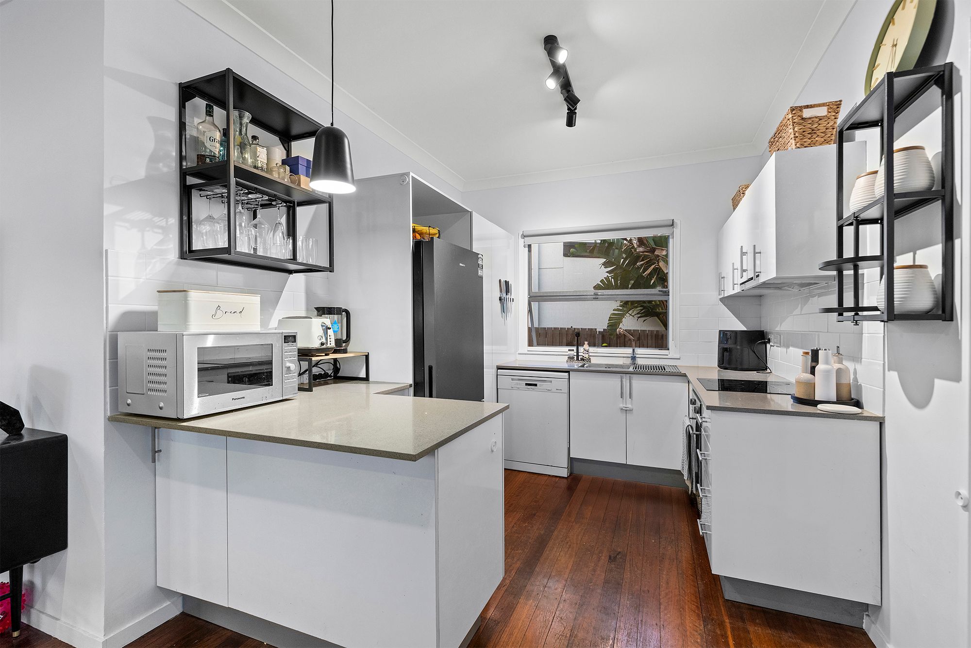 23 Wellington Street — photo 10 of 21