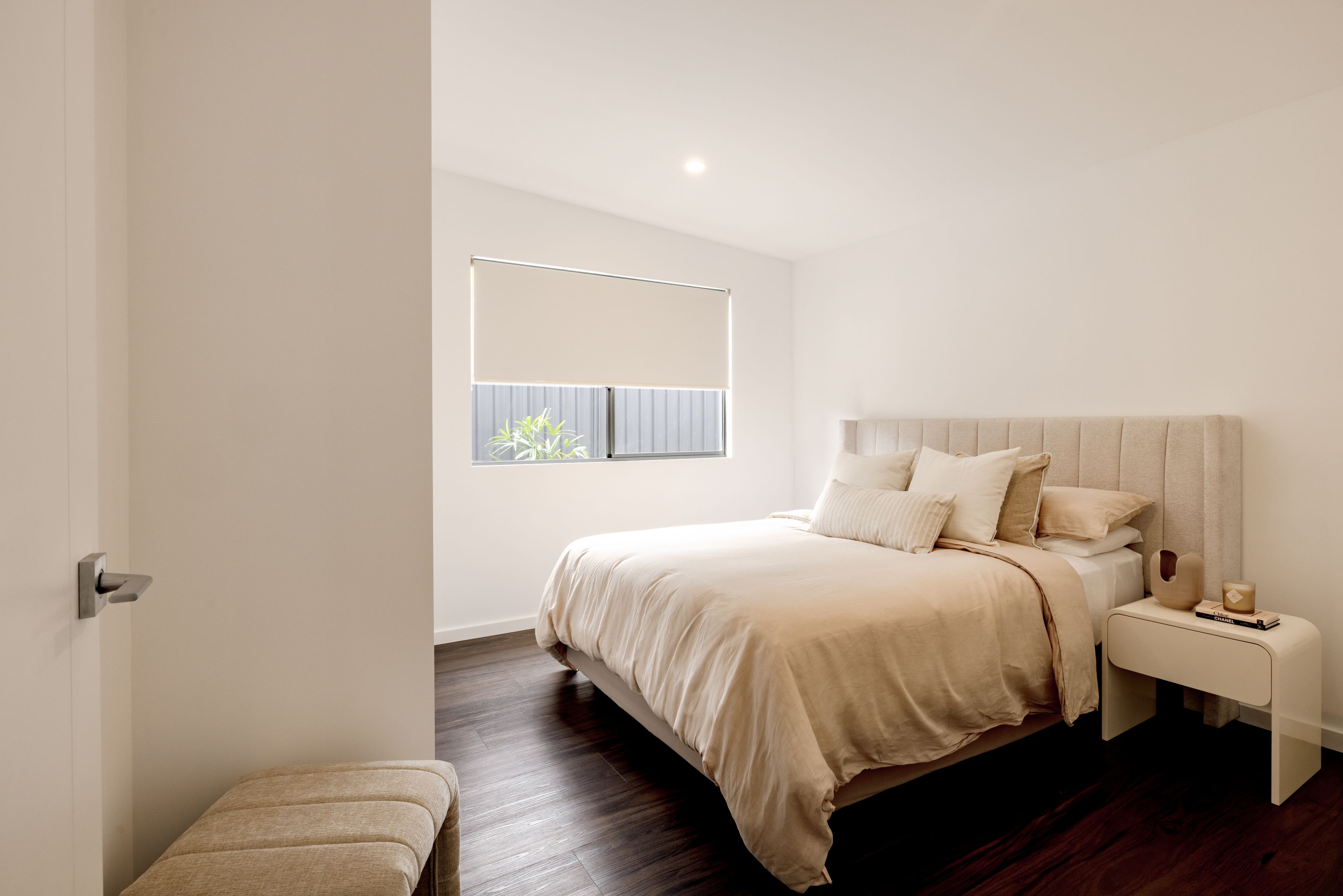3 Tamarix Crescent — photo 17 of 30