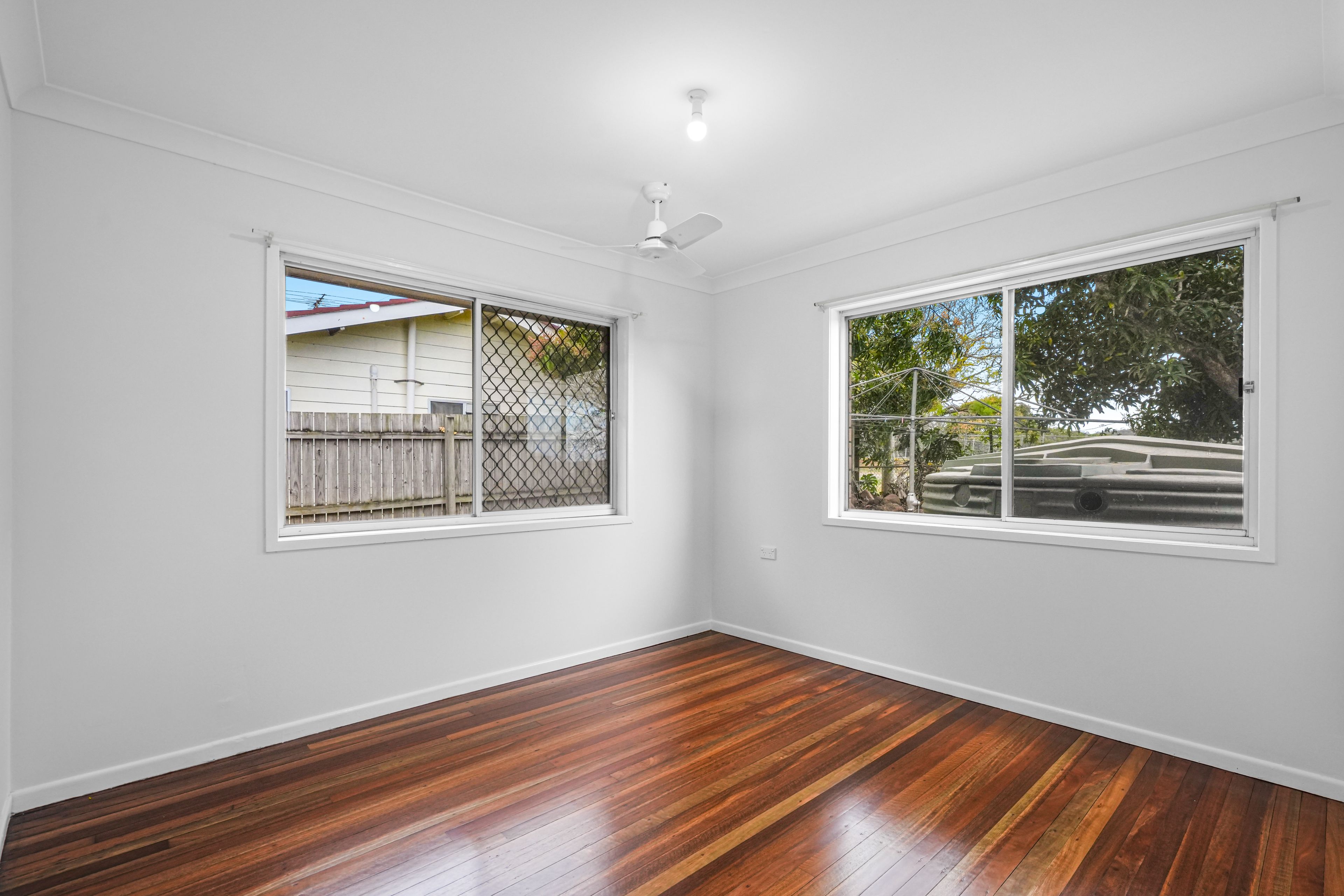 9 Laura Court — photo 8 of 18