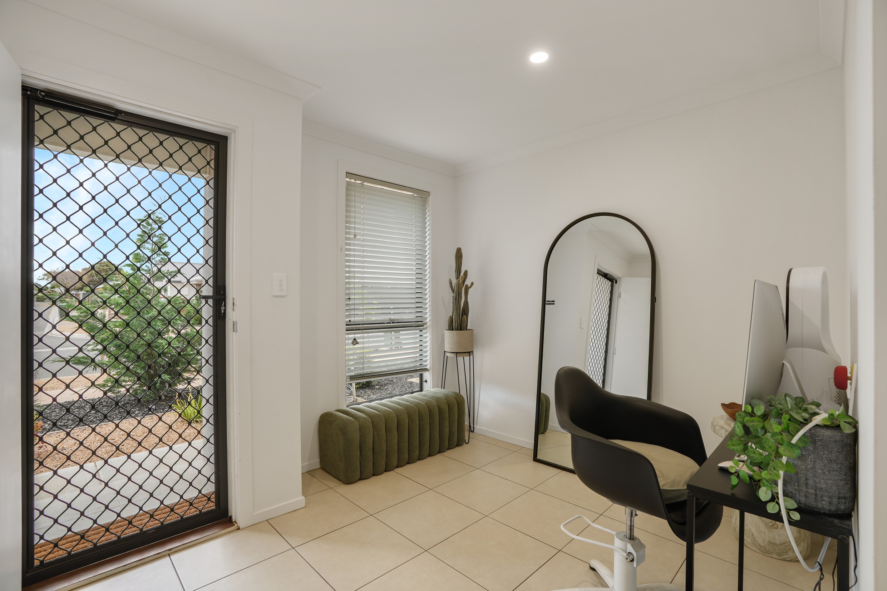 25 Hollow Drive, Andrews Farm, SA 5114