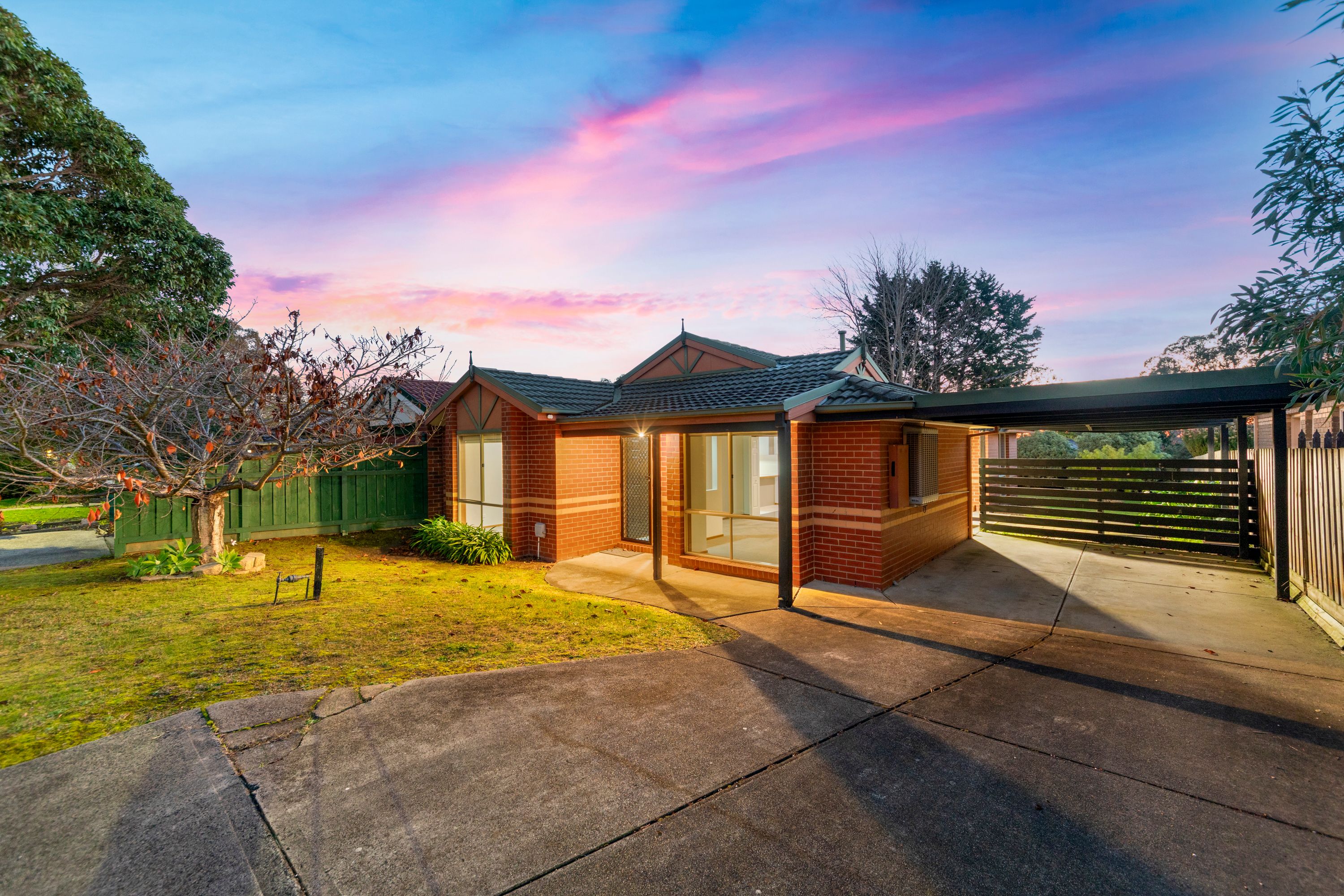 19 Adelaide Close, Berwick, VIC 3806