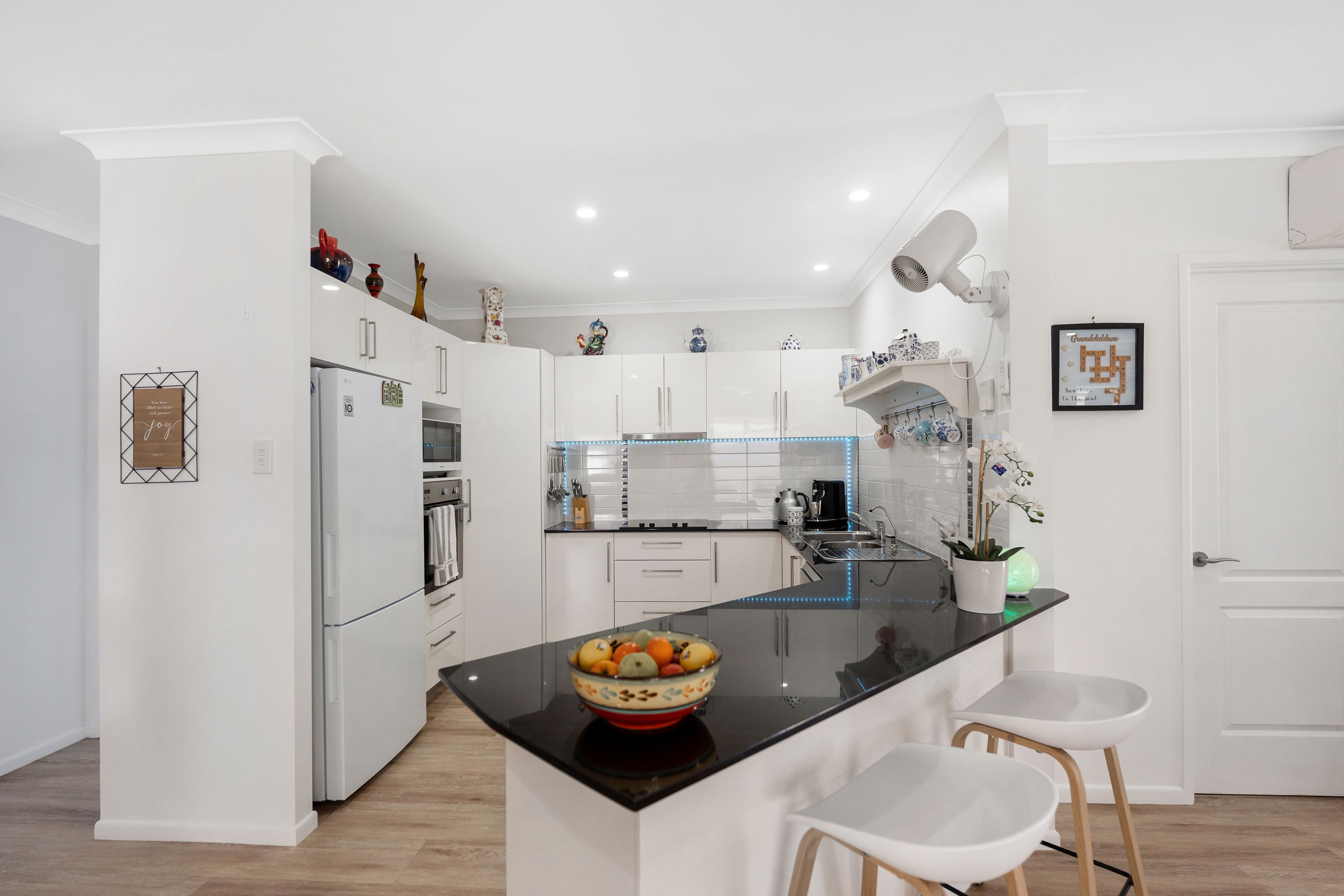 54/74 Cotterill Avenue — photo 6 of 21