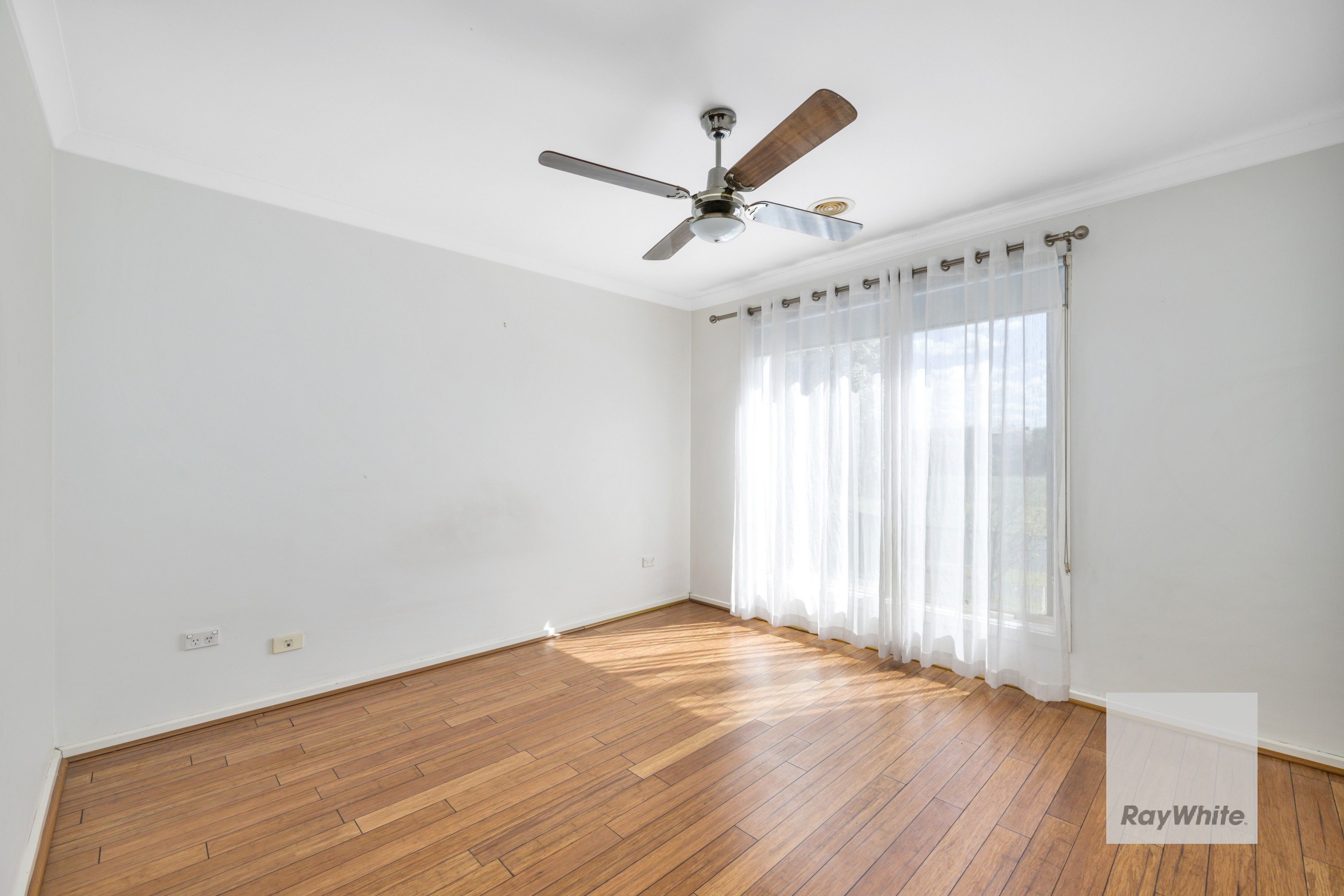 4 Gosford Gardens, DERRIMUT, VIC 3026