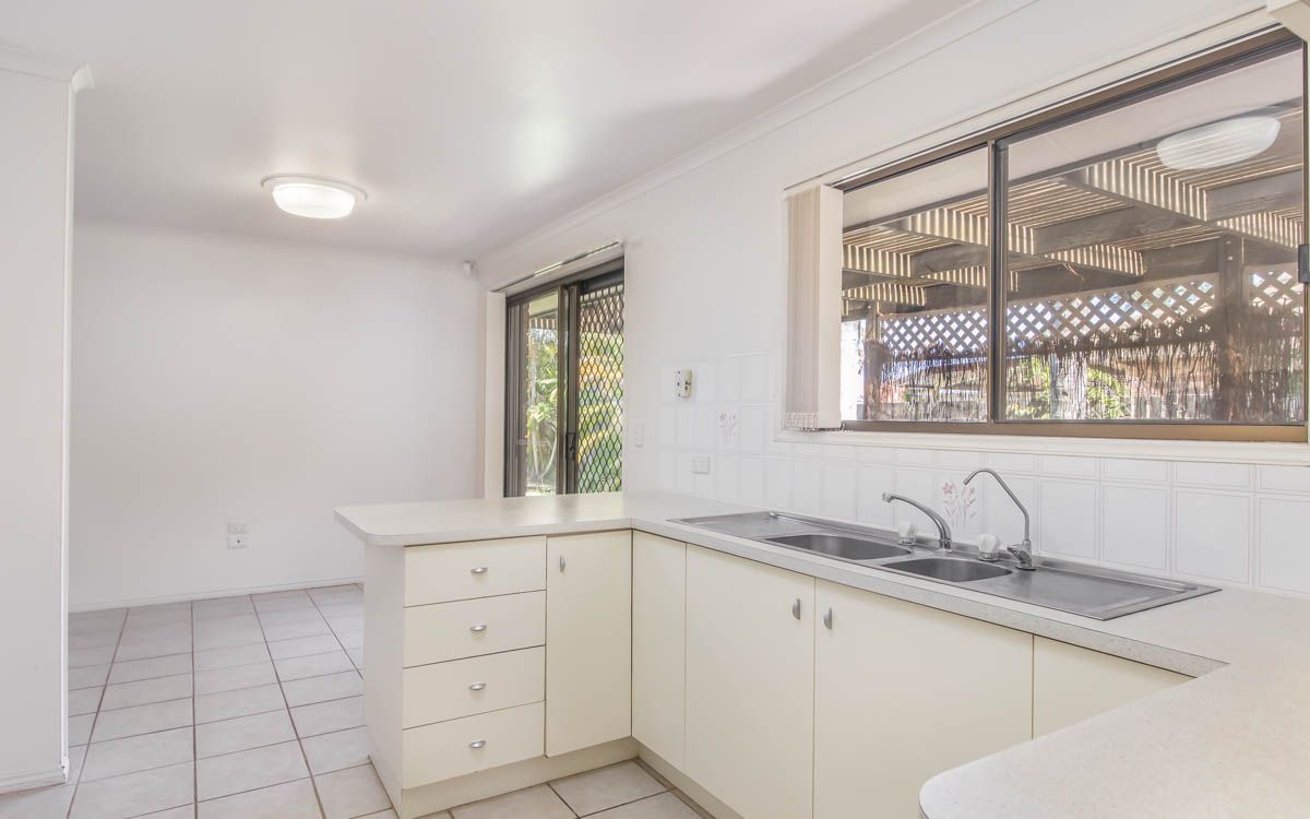 11 Granada Court, Point Vernon, QLD 4655