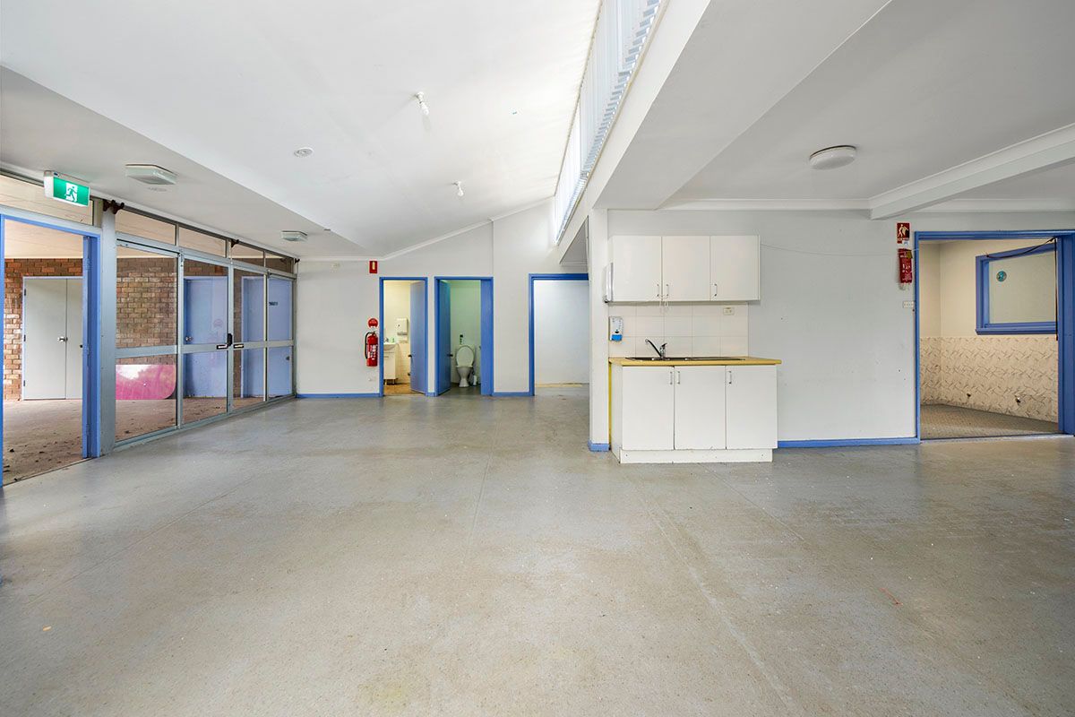 2 Chipilly Avenue, Engadine, NSW 2233