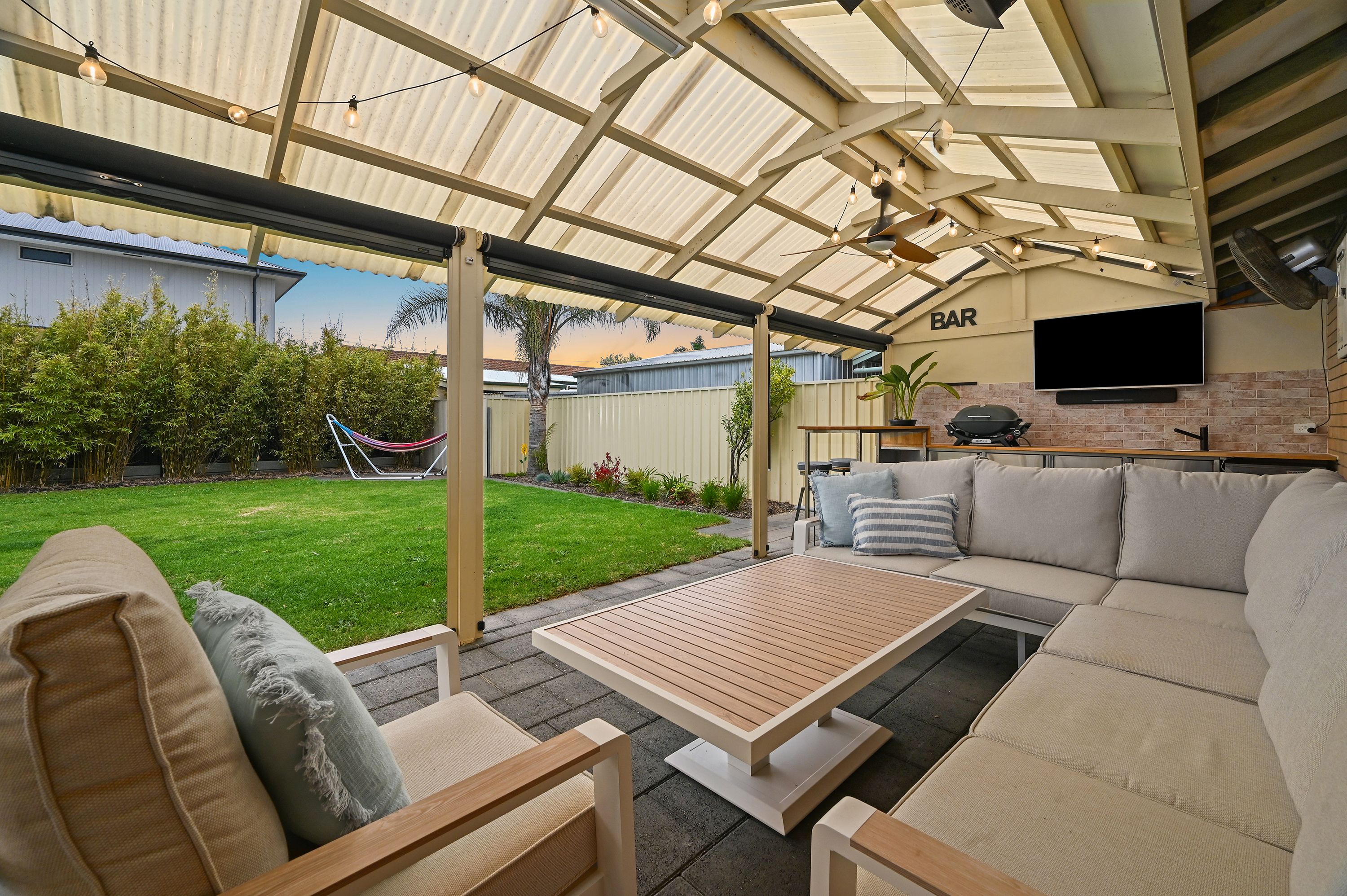 2 Jena Close — photo 14 of 25