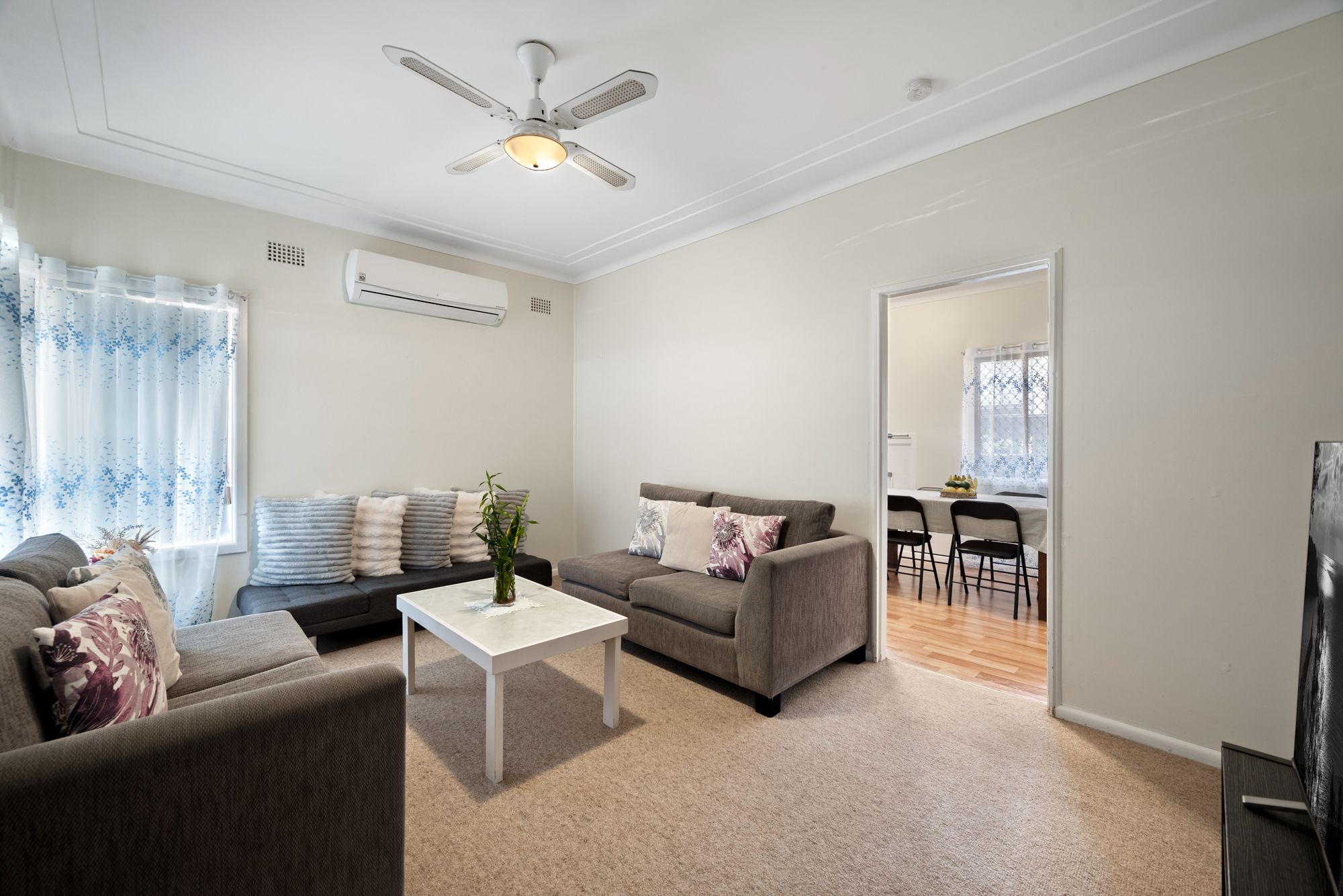 54 Macquarie Avenue, Campbelltown, NSW 2560