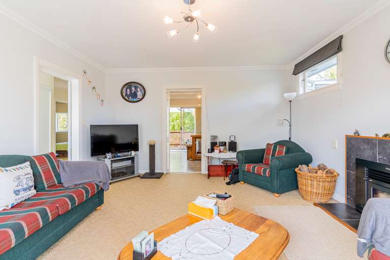 9 Tokomaru Road, Tokomaru, Horowhenua District Real Estate Ray