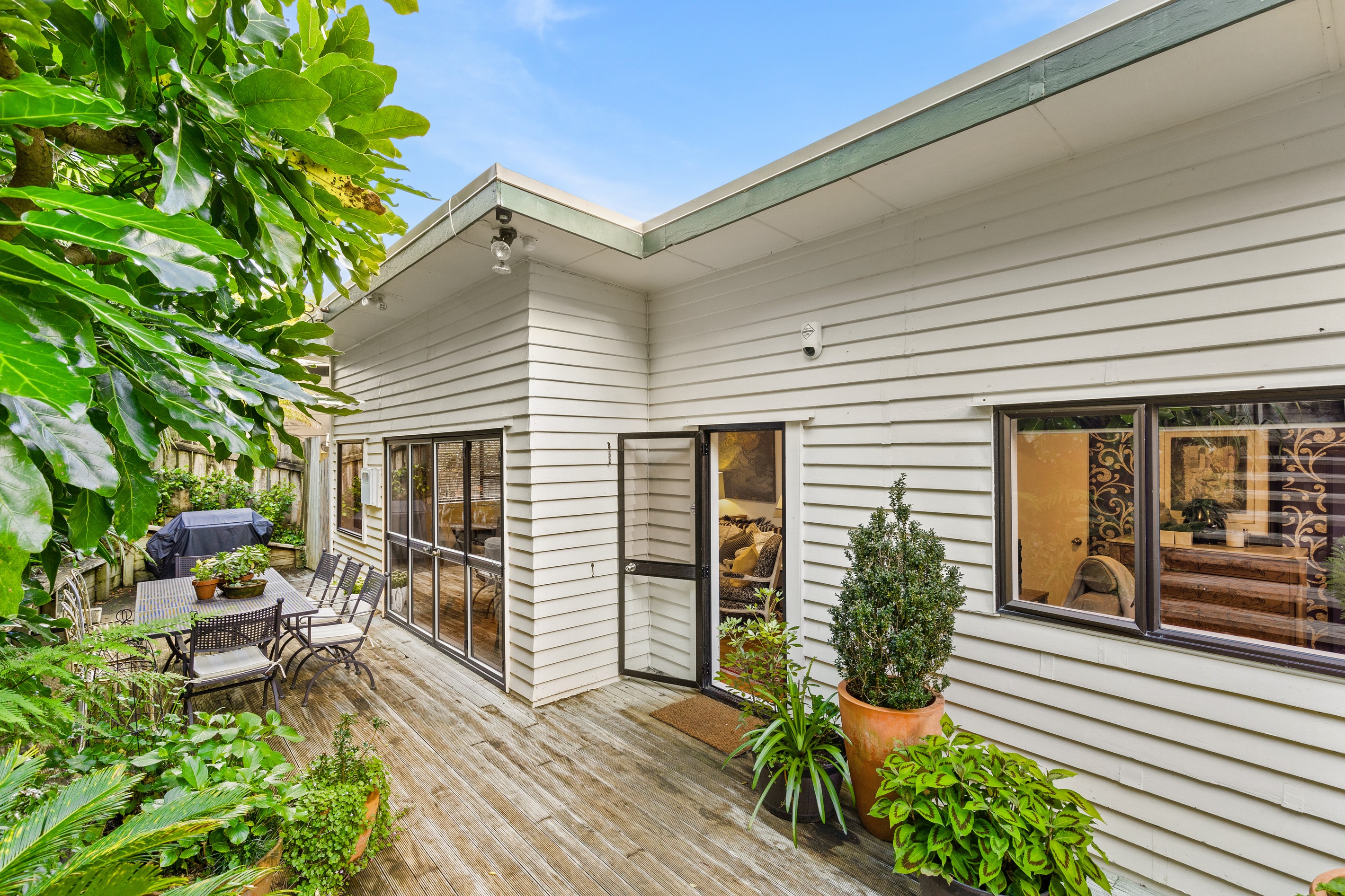 3 Dorothy Road, Laingholm, Waitakere City