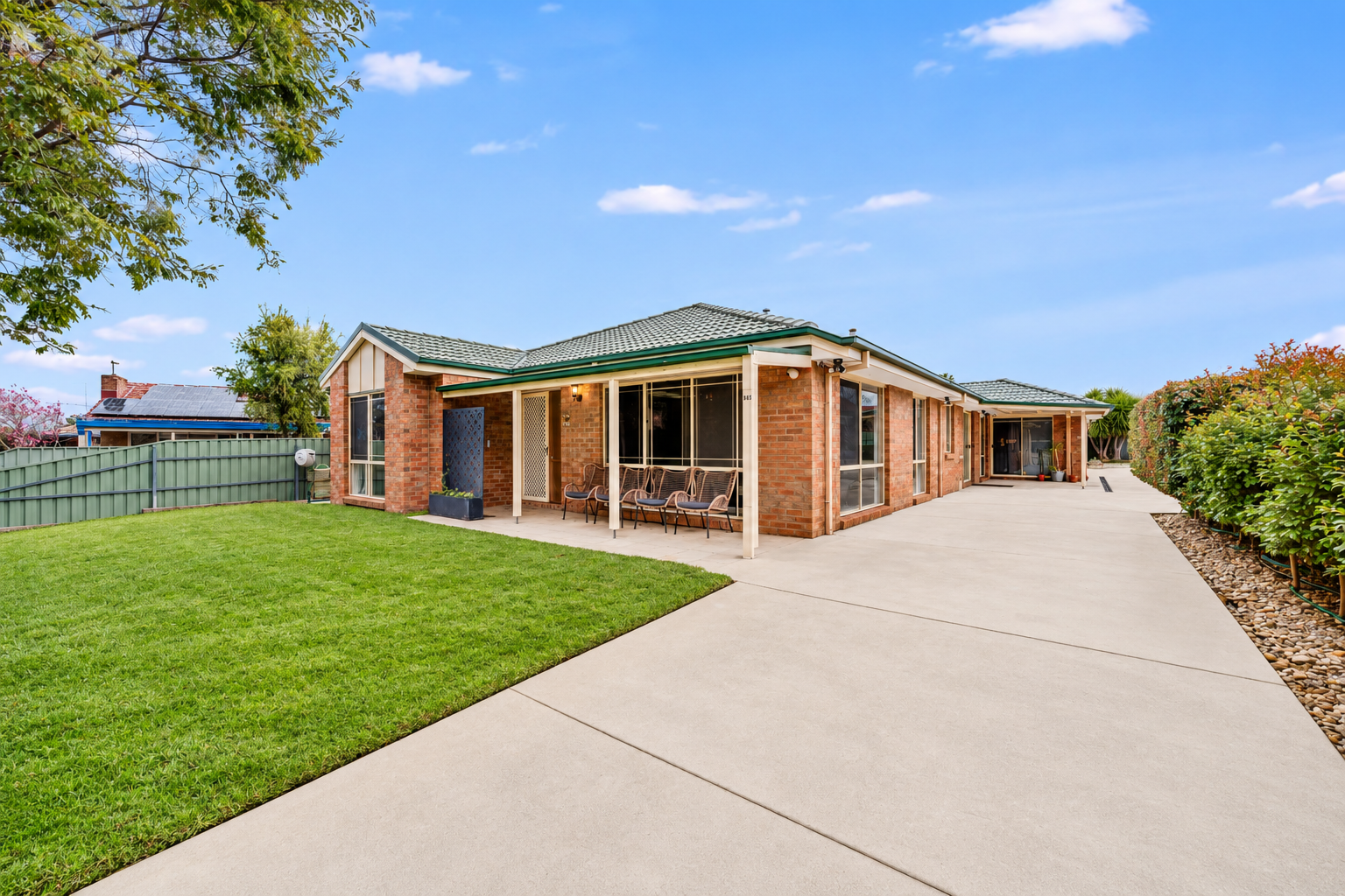 585 Kemp Street, Lavington, NSW 2641