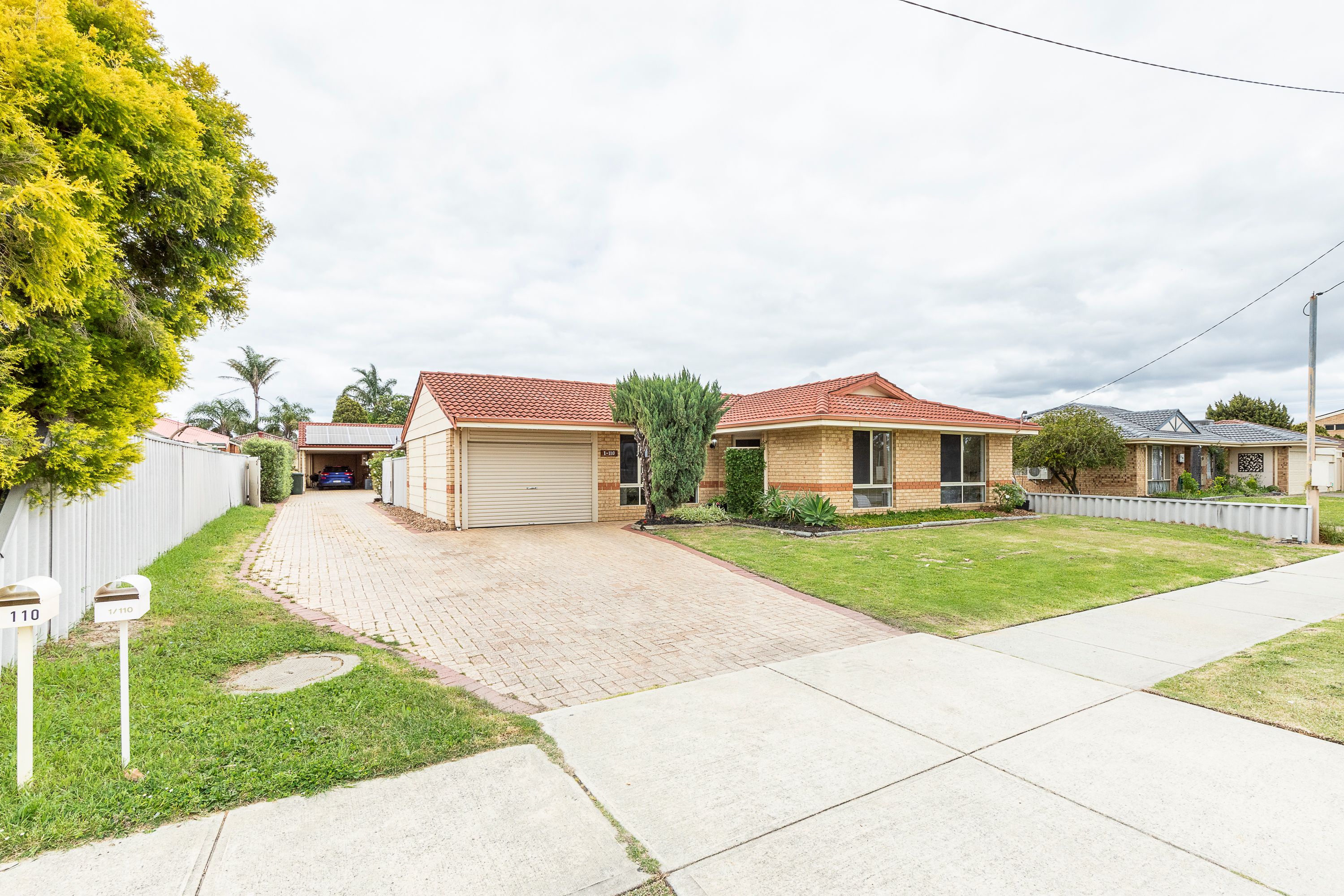 1/110 Centre Street, Queens Park, WA 6107
