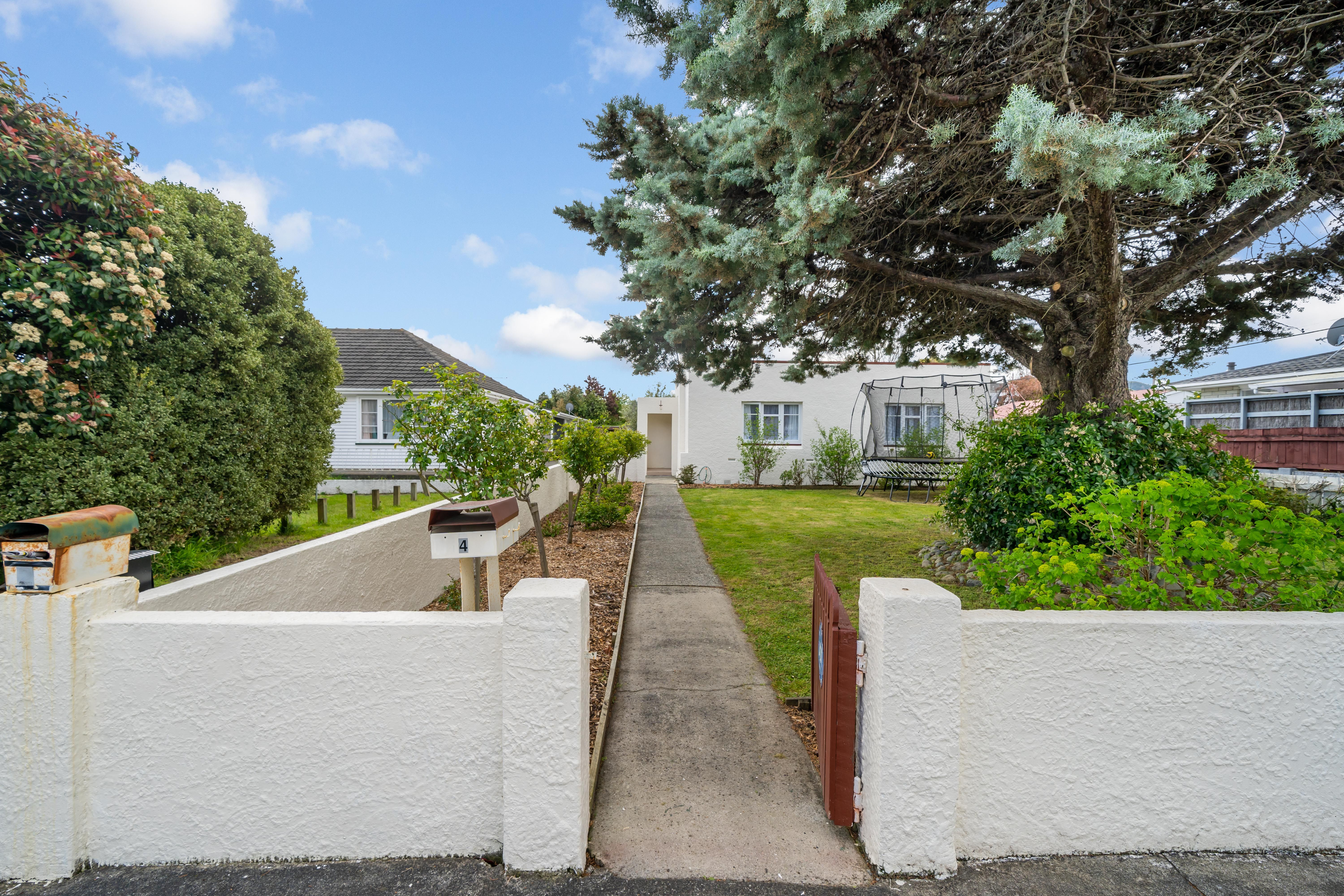 1/4 Wilford Street, Wallaceville, Upper Hutt City