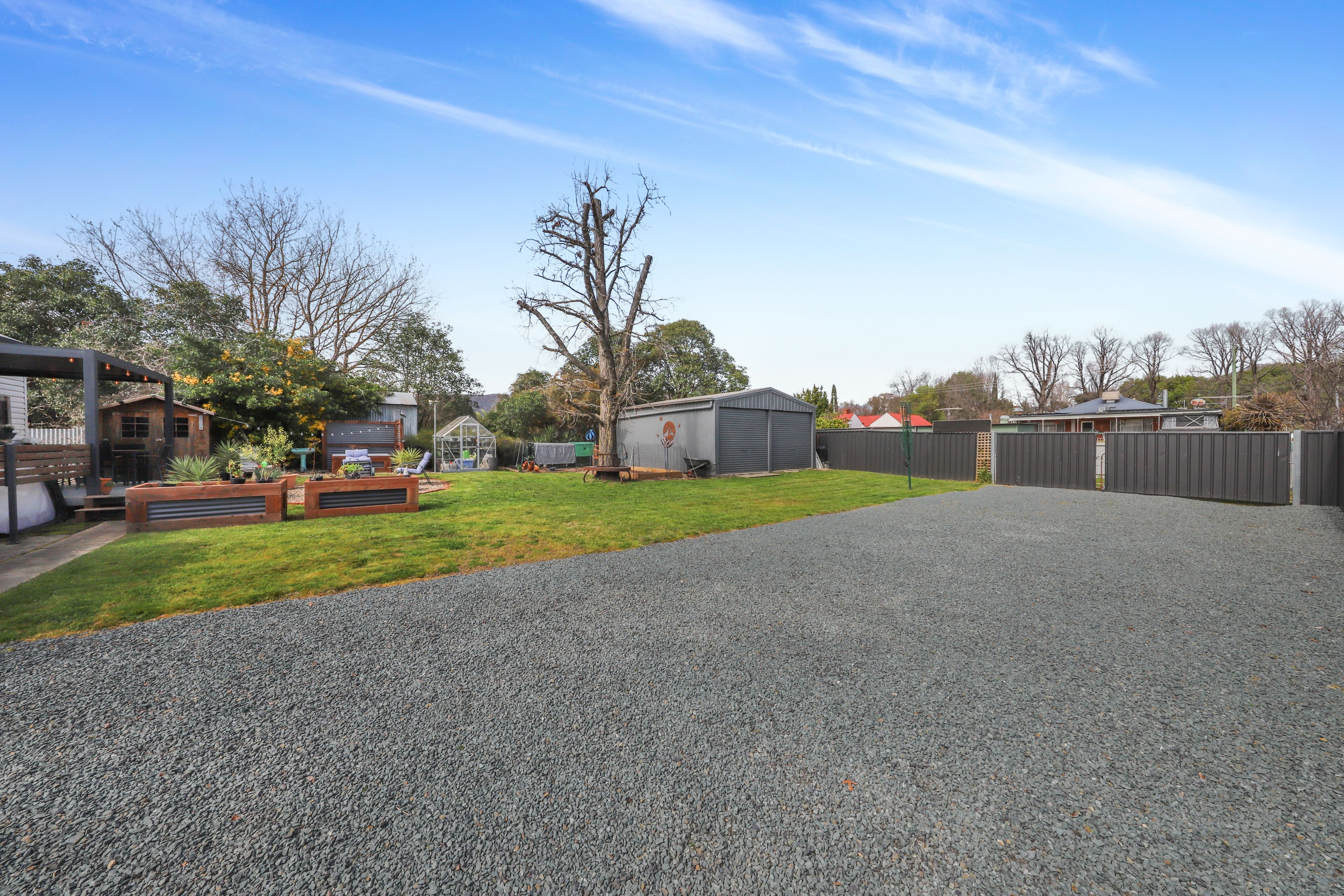 53 Lockhart Street — photo 17 of 19