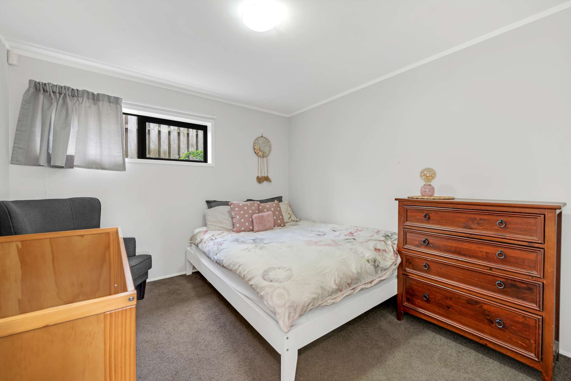 25 & 25a Sandgate Avenue photo 18