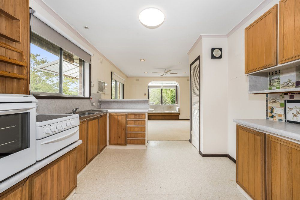 26 Folkstone Crescent, Ferntree Gully, VIC 3156