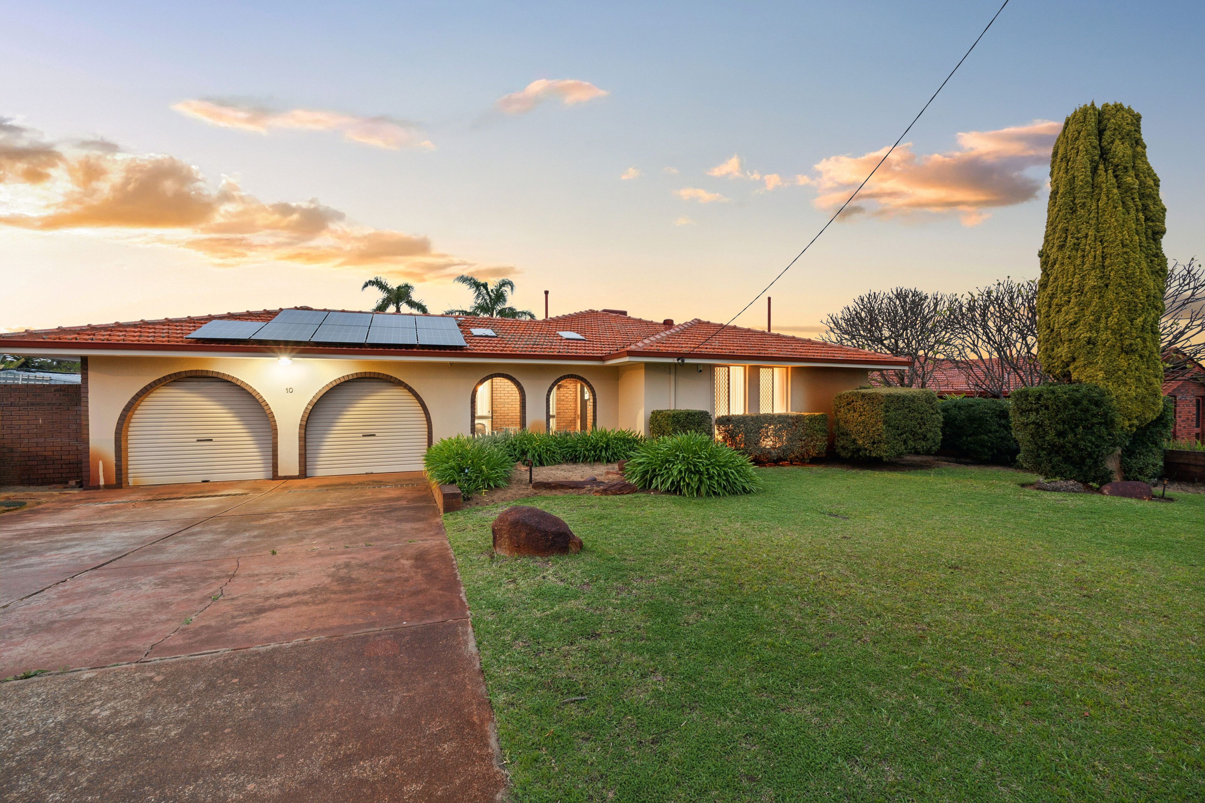 10 Crowea Street, Greenwood, WA 6024