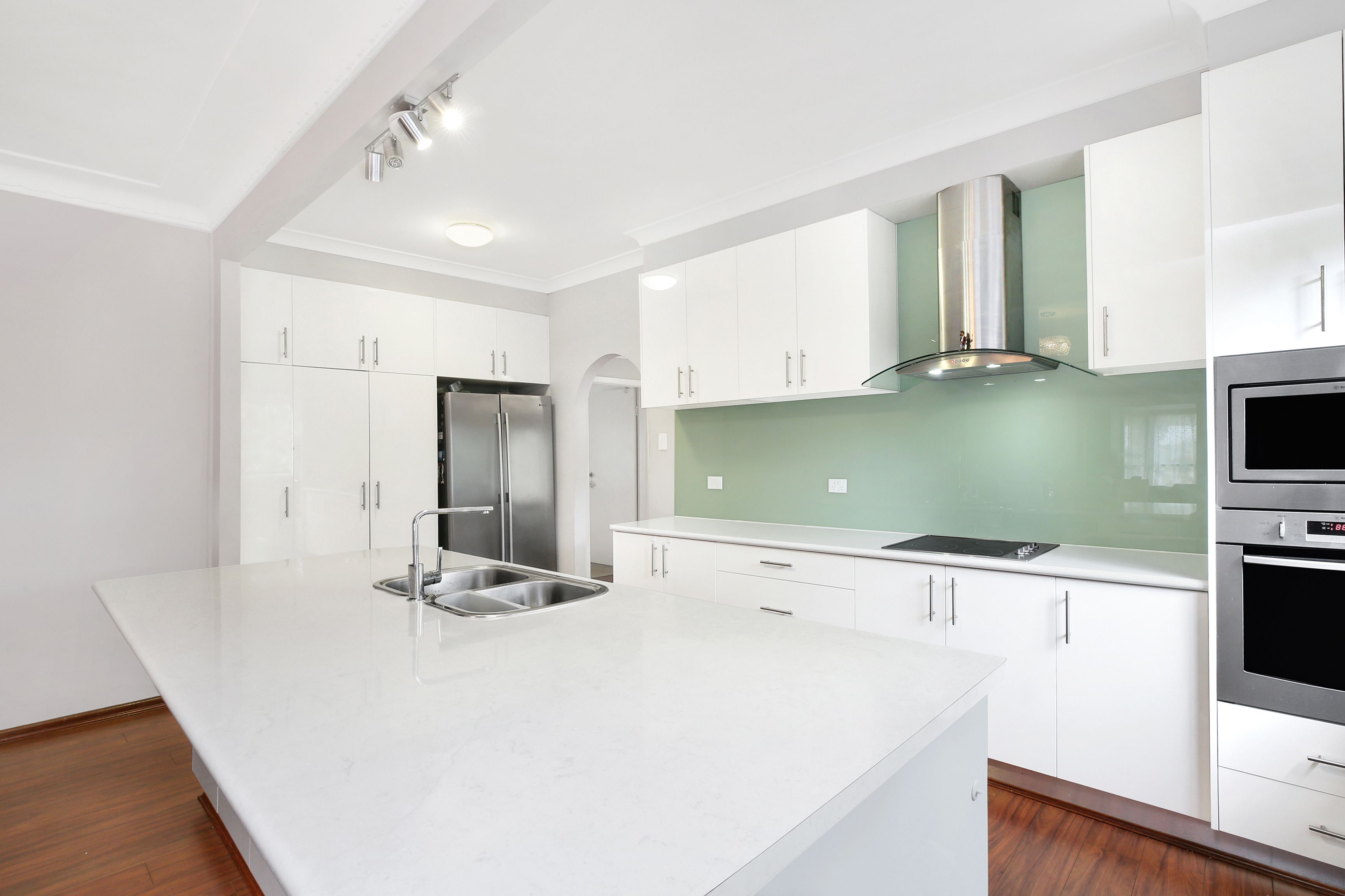 5 Rocklea Crescent, Sylvania, NSW